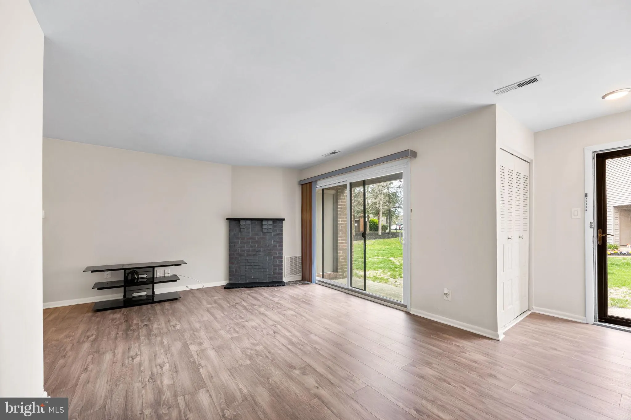 Mays Landing, New Jersey 08330, United States, 1 Bedroom Bedrooms, ,1 BathroomBathrooms,Residential,Pending,111217