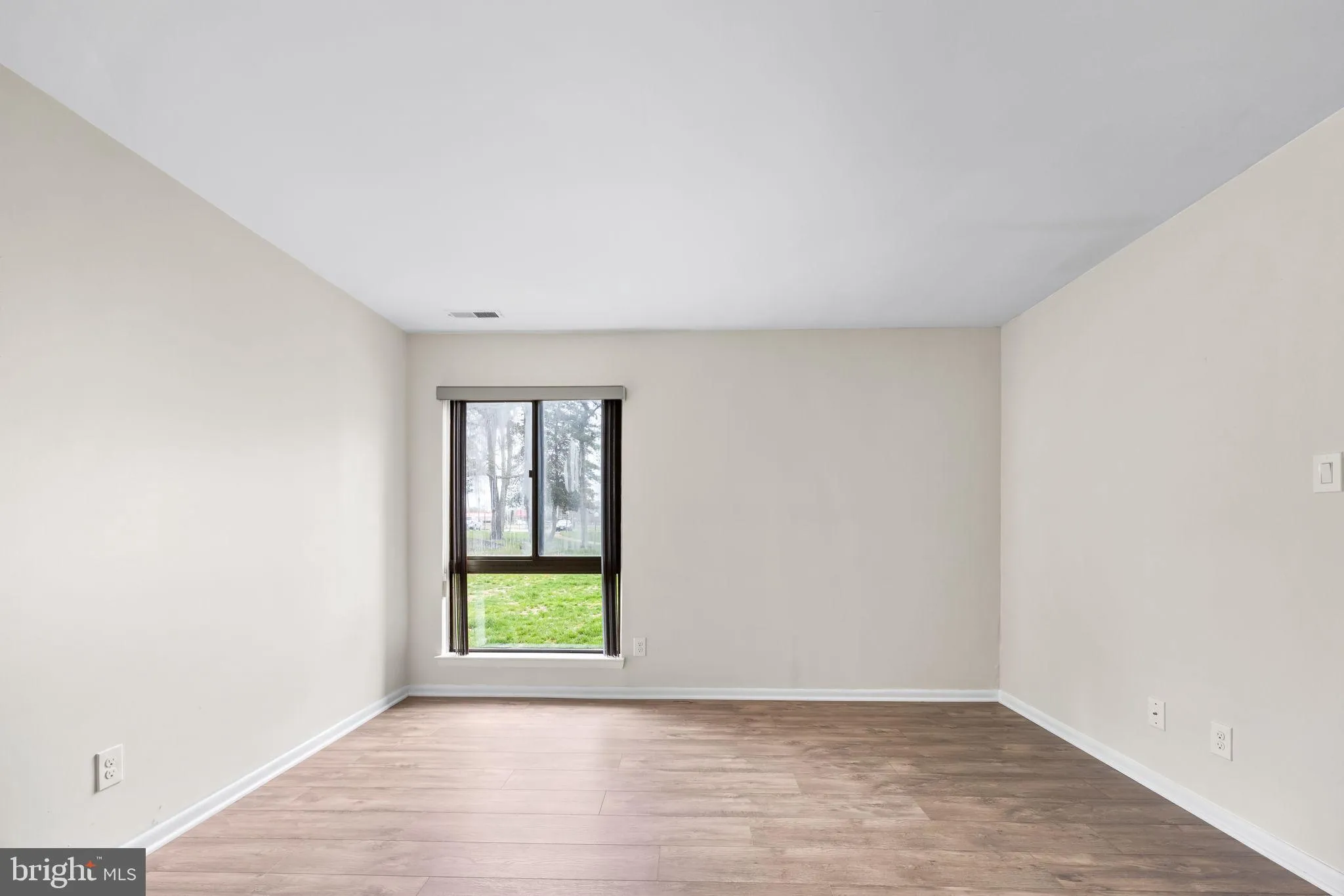 Mays Landing, New Jersey 08330, United States, 1 Bedroom Bedrooms, ,1 BathroomBathrooms,Residential,Pending,111217