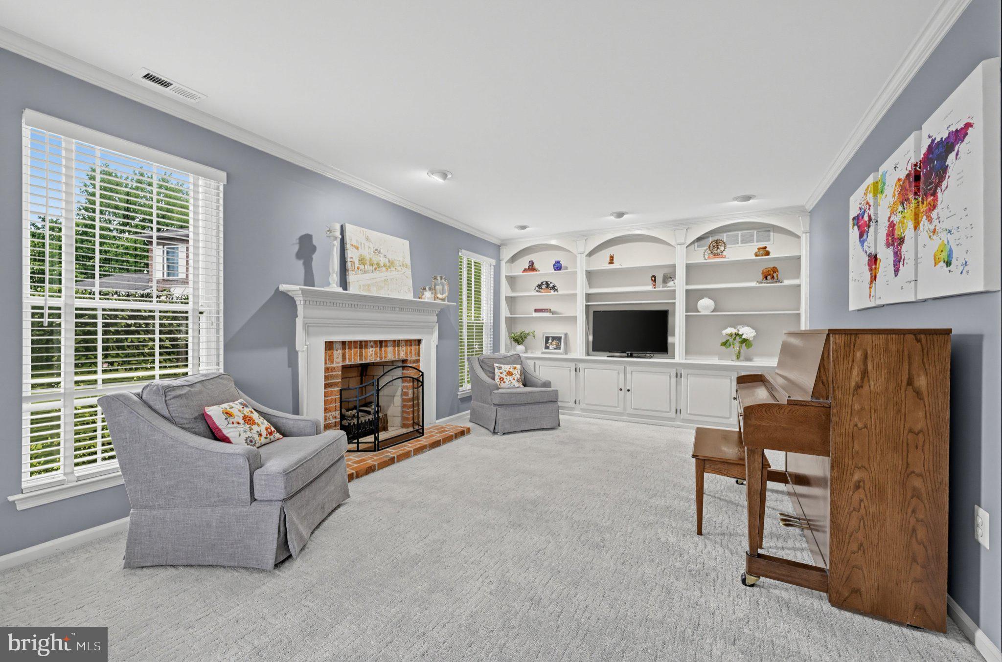 554 HERITAGE OAK DRIVE