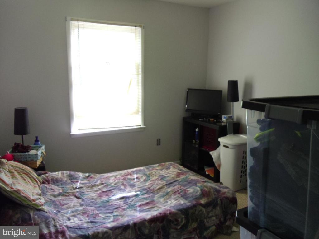 HILLCREST TOWNE - Residential