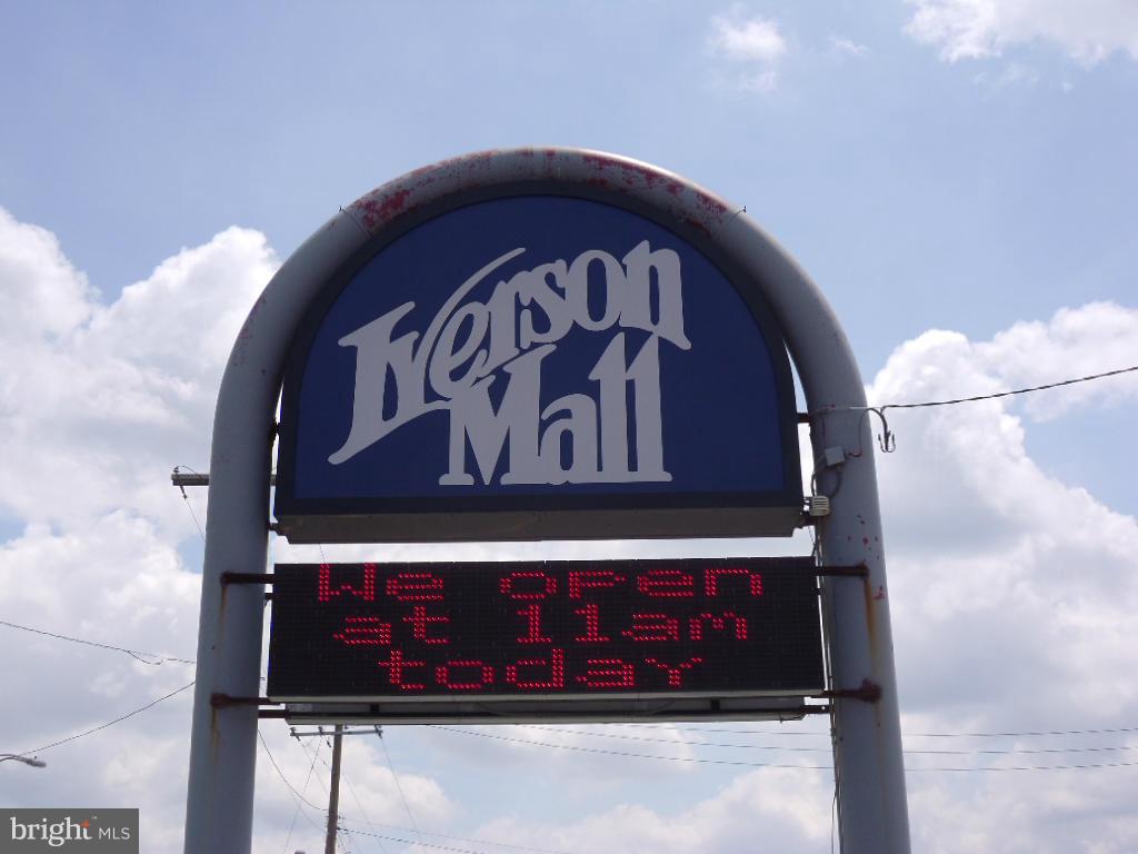 HILLCREST TOWNE - Residential