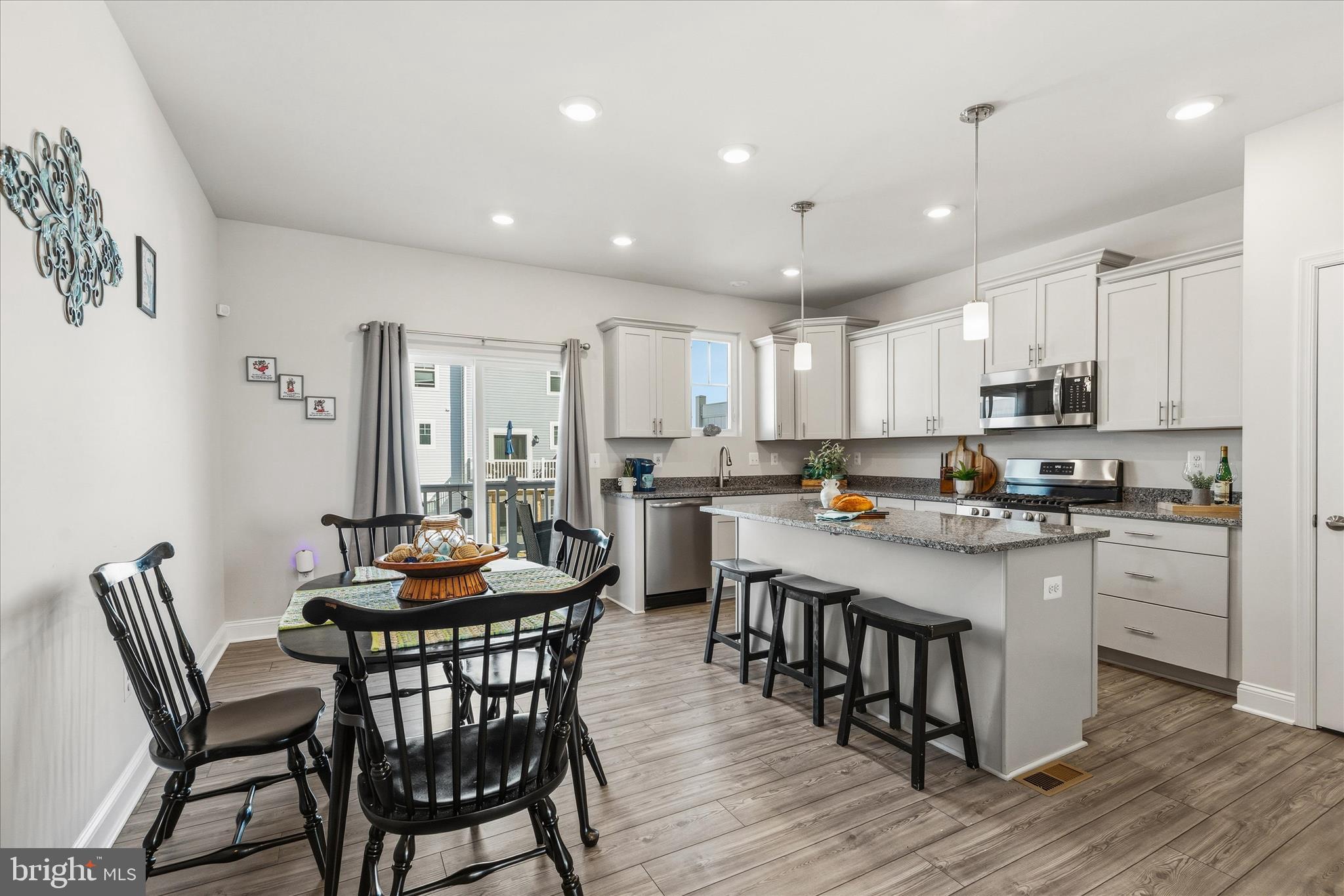 PLANTATION LAKES - Residential