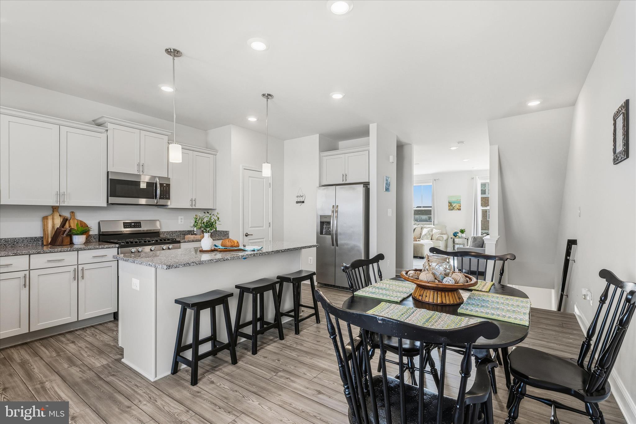 PLANTATION LAKES - Residential