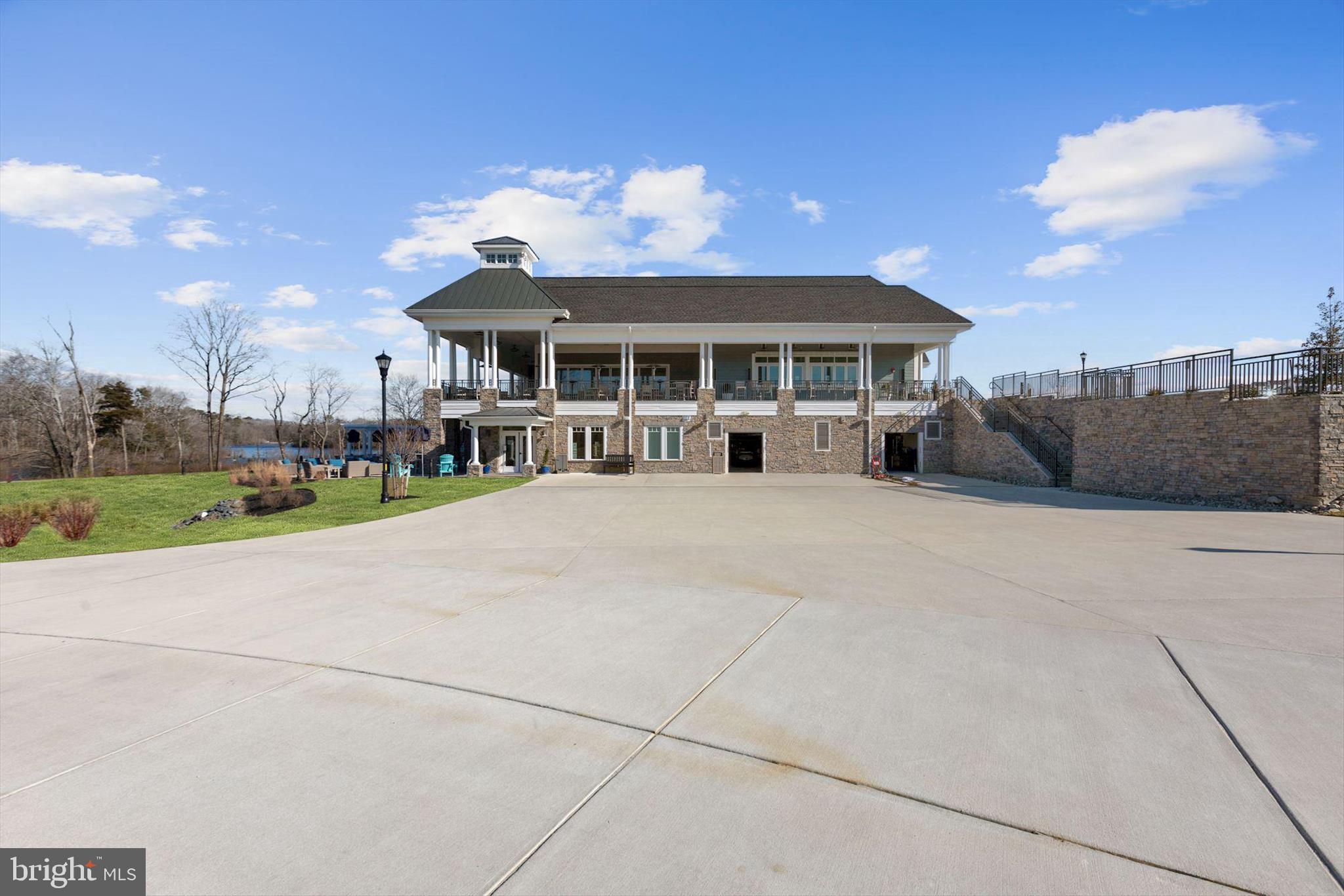 PLANTATION LAKES - Residential