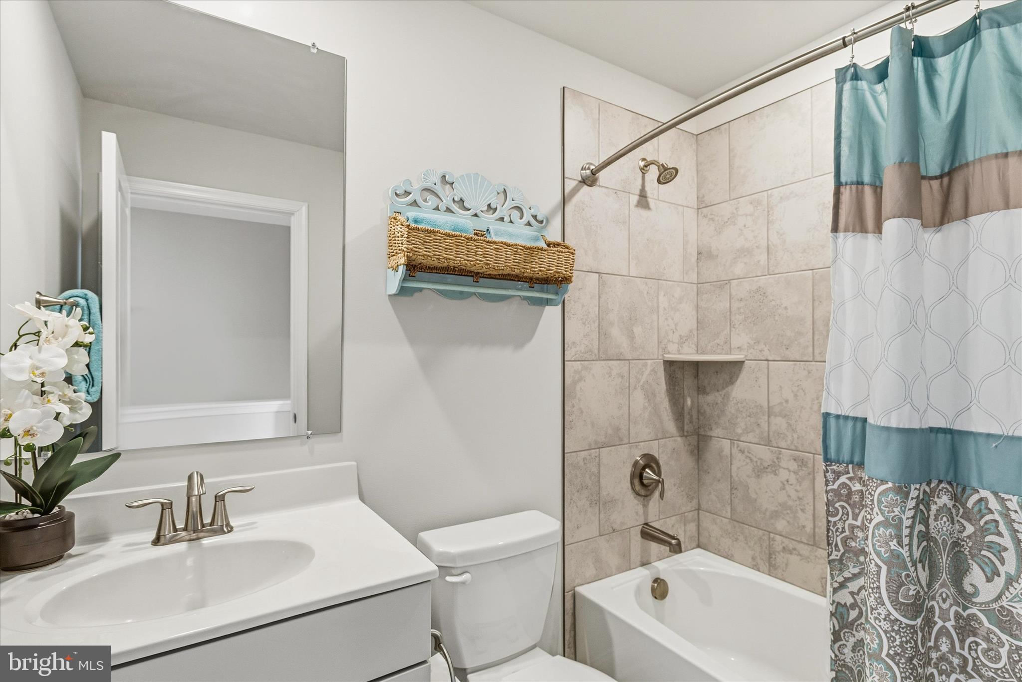 PLANTATION LAKES - Residential