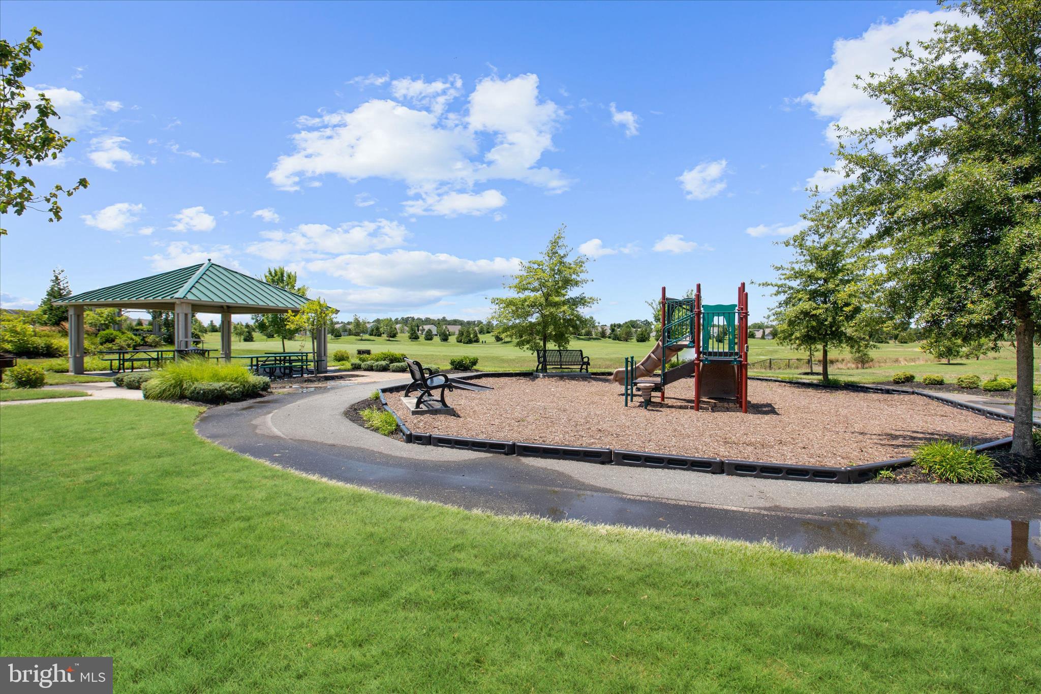 PLANTATION LAKES - Residential