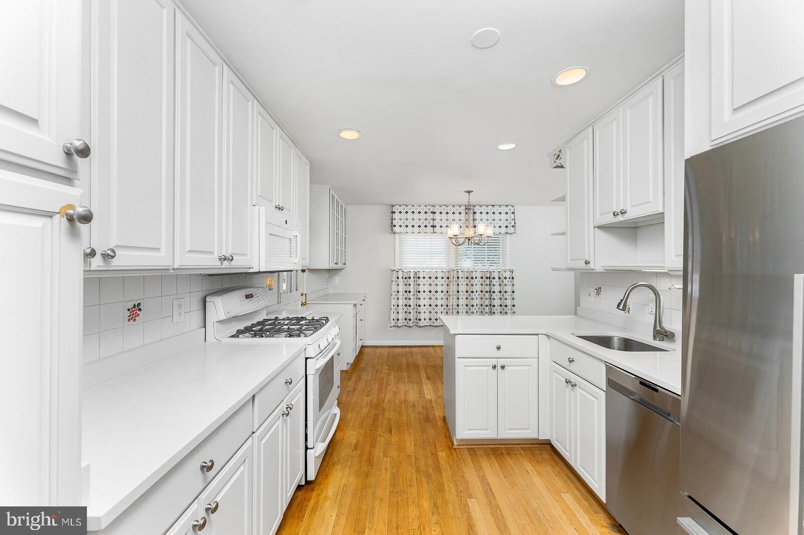 WAVERLY - Residential