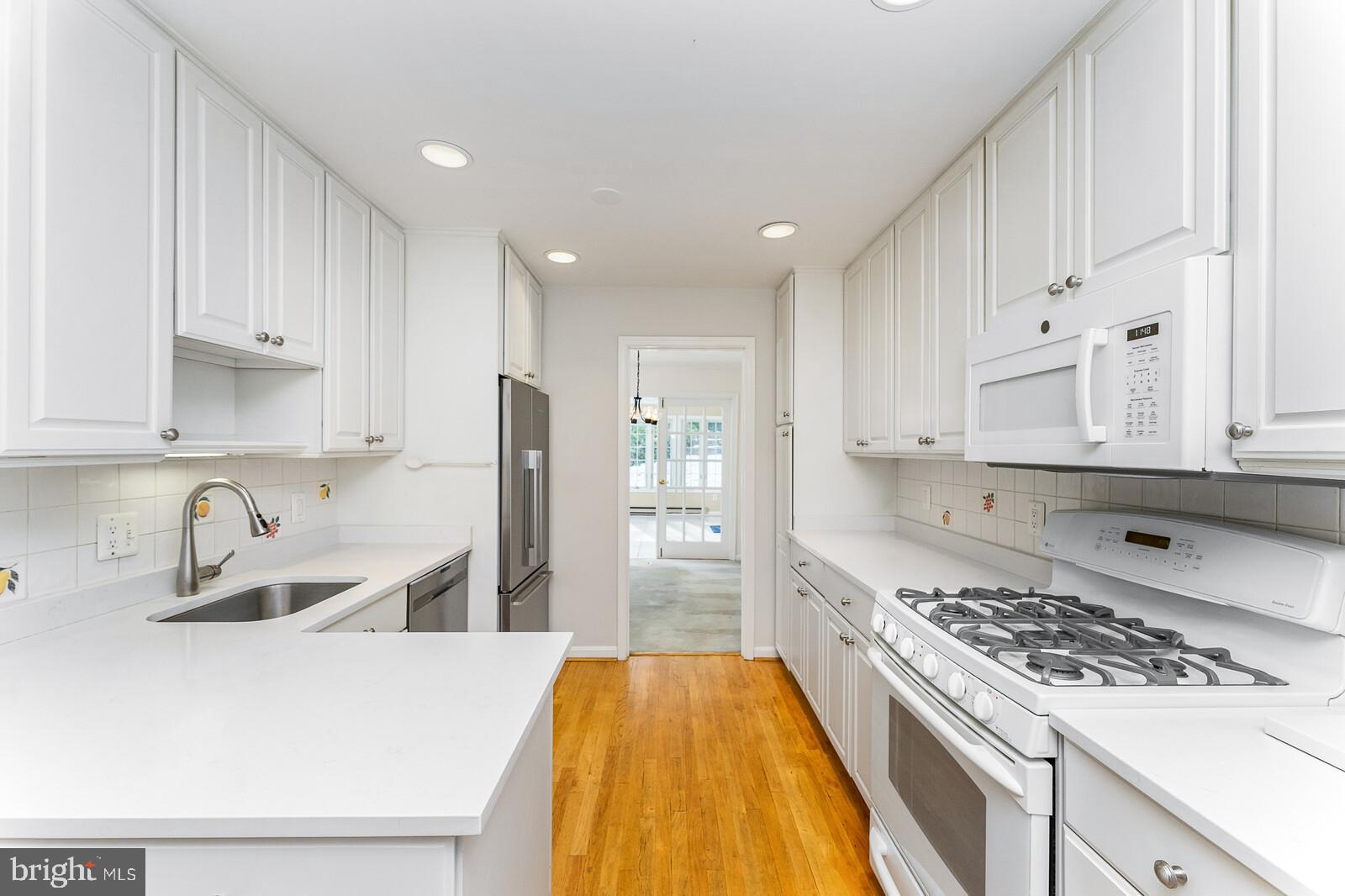 WAVERLY - Residential