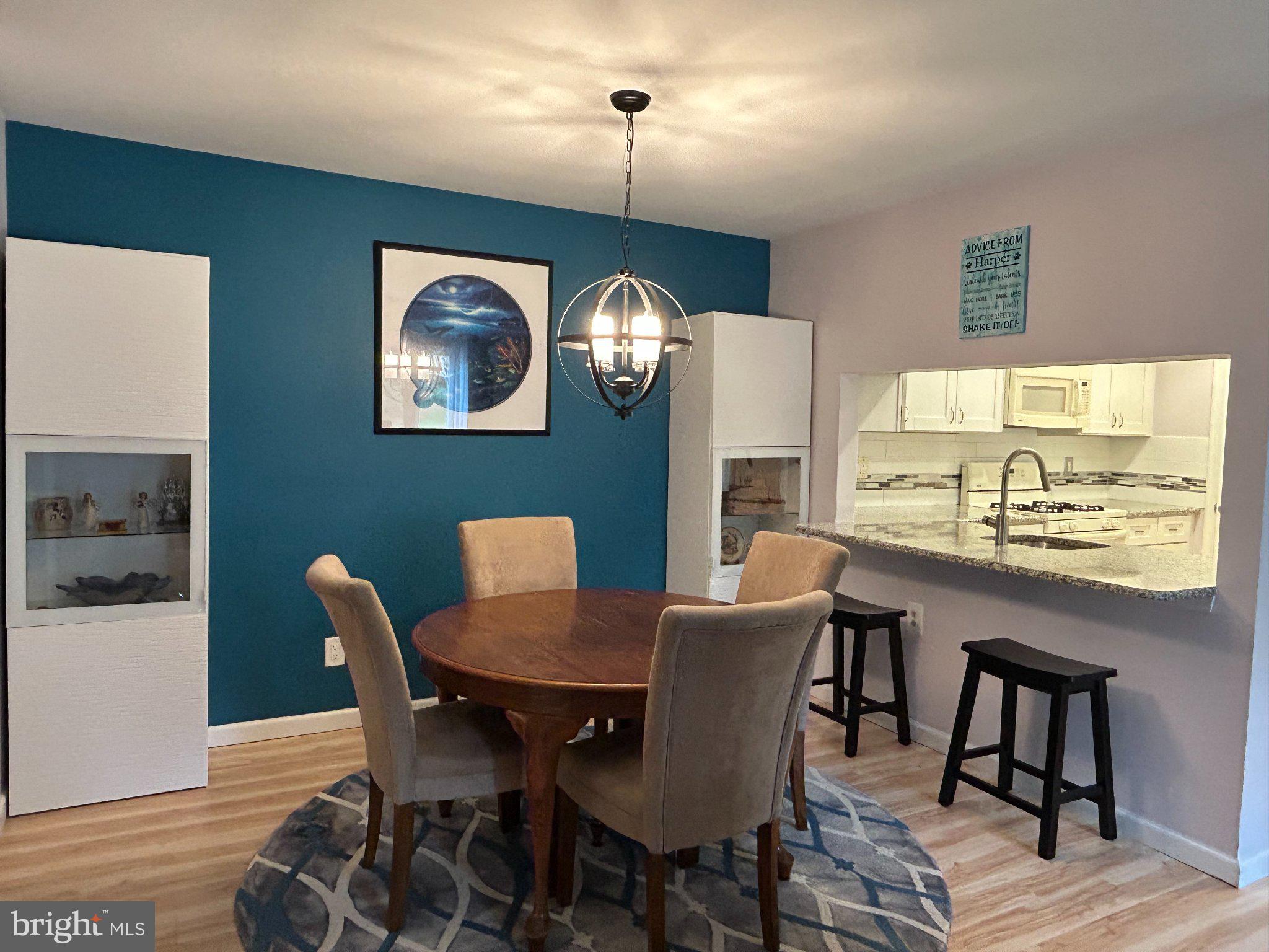 WOOD HOLLOW - Residential