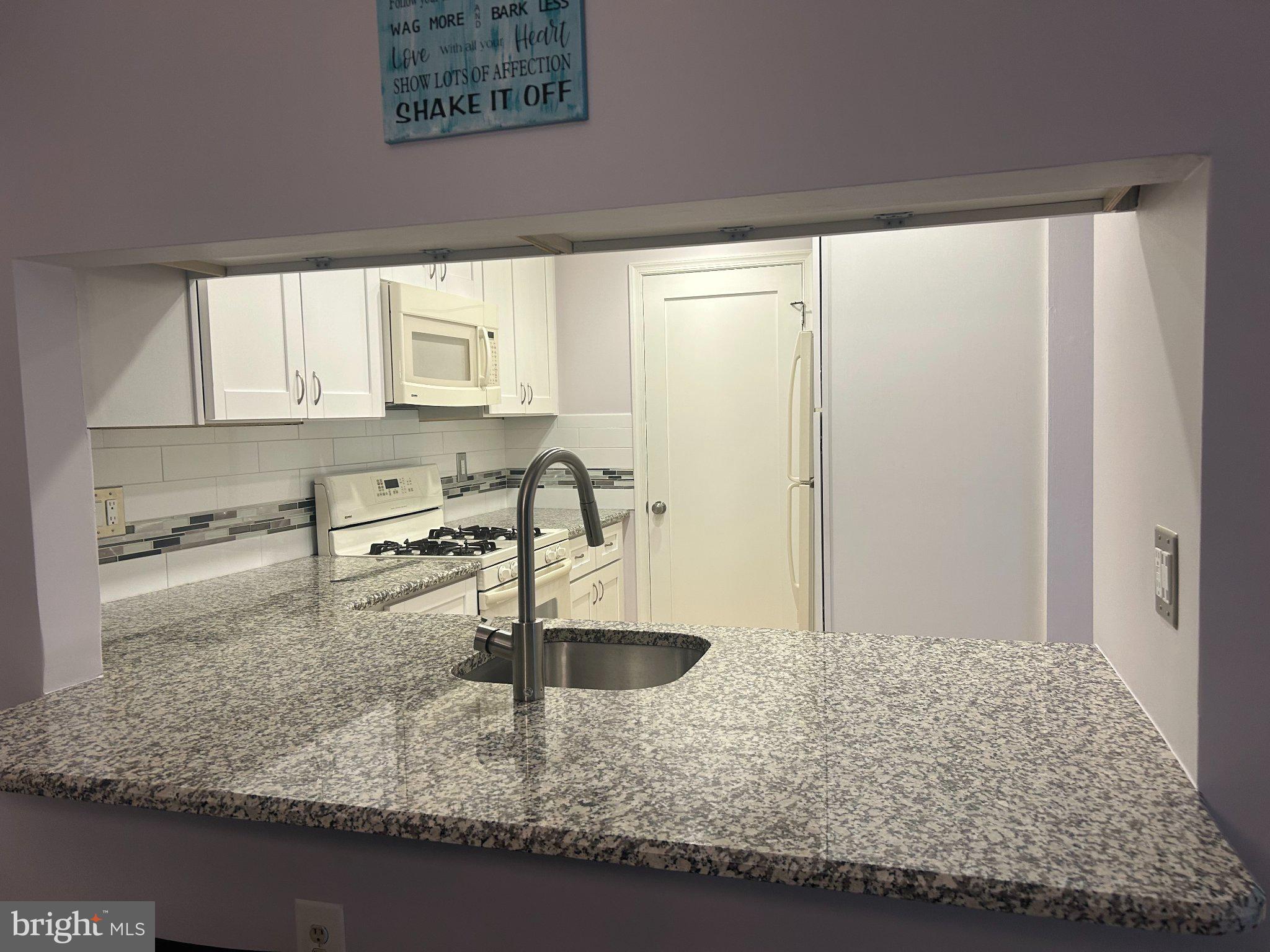 WOOD HOLLOW - Residential