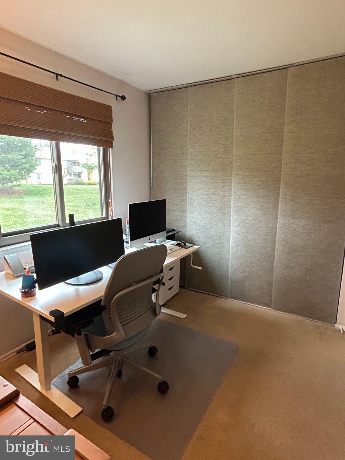 WOOD HOLLOW - Residential