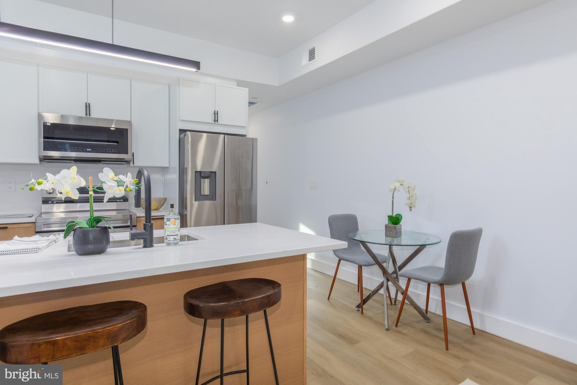 1012 17TH PLACE NE 2