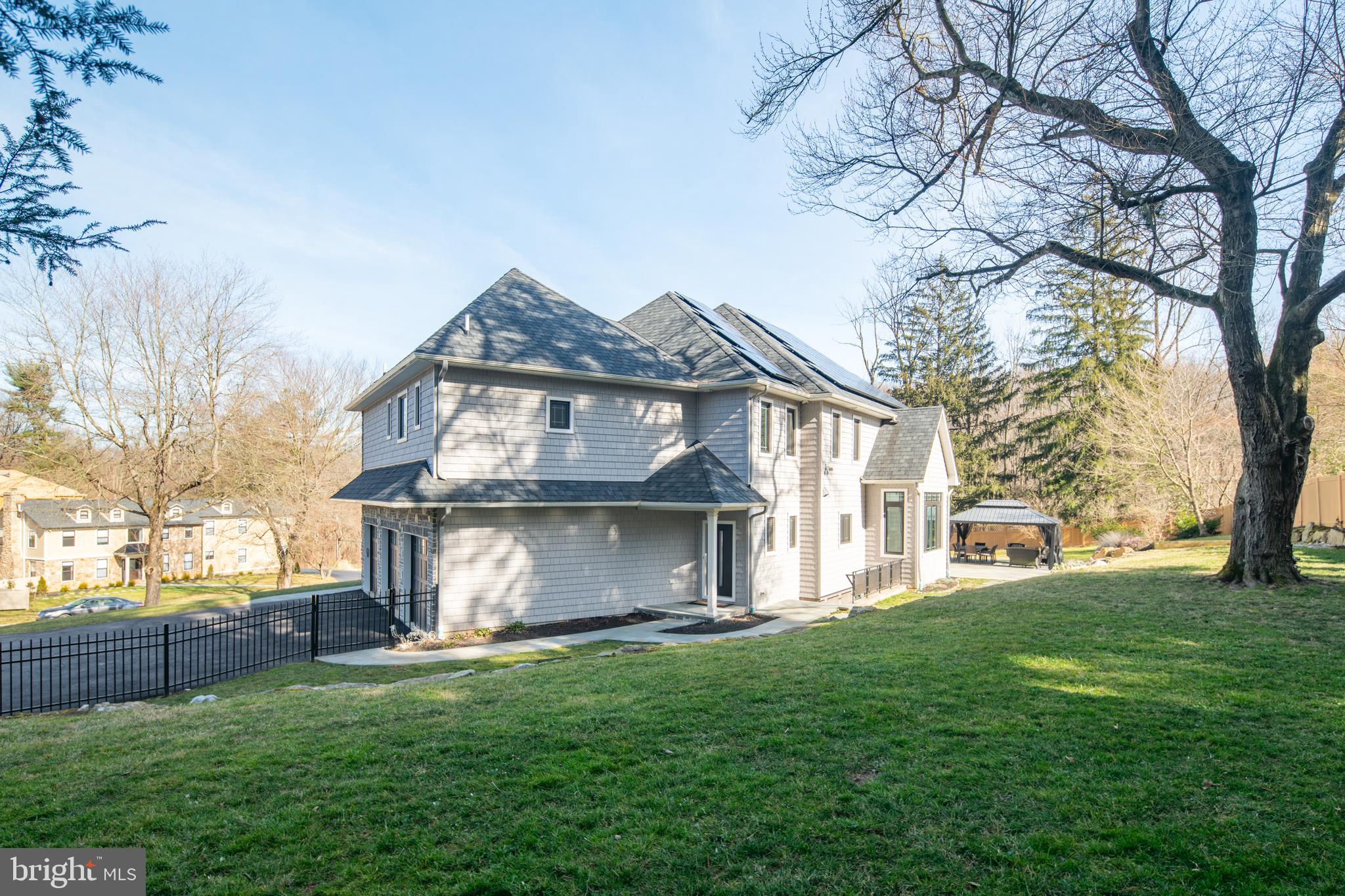 GLADWYNE - Residential