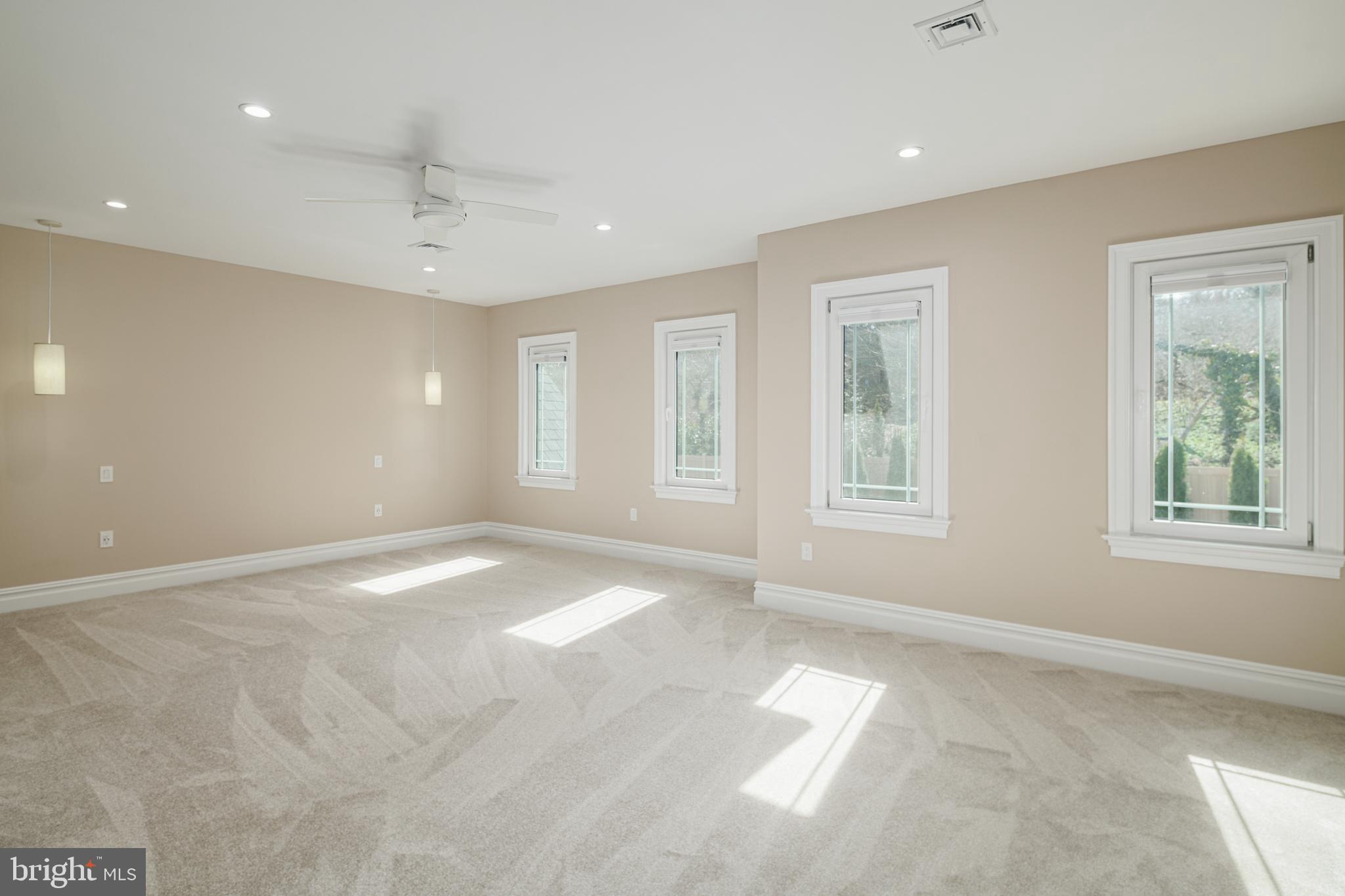 GLADWYNE - Residential