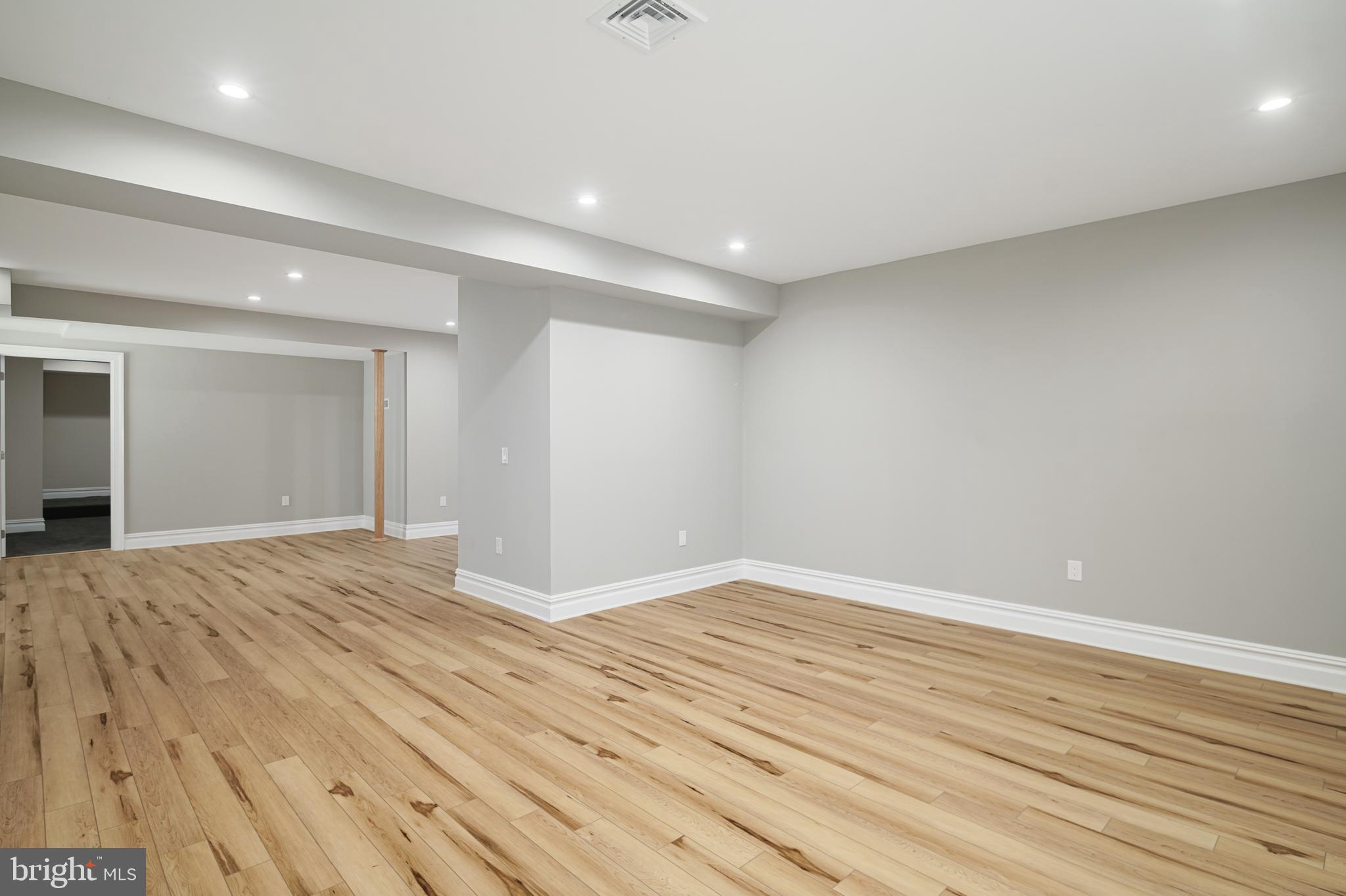 GLADWYNE - Residential