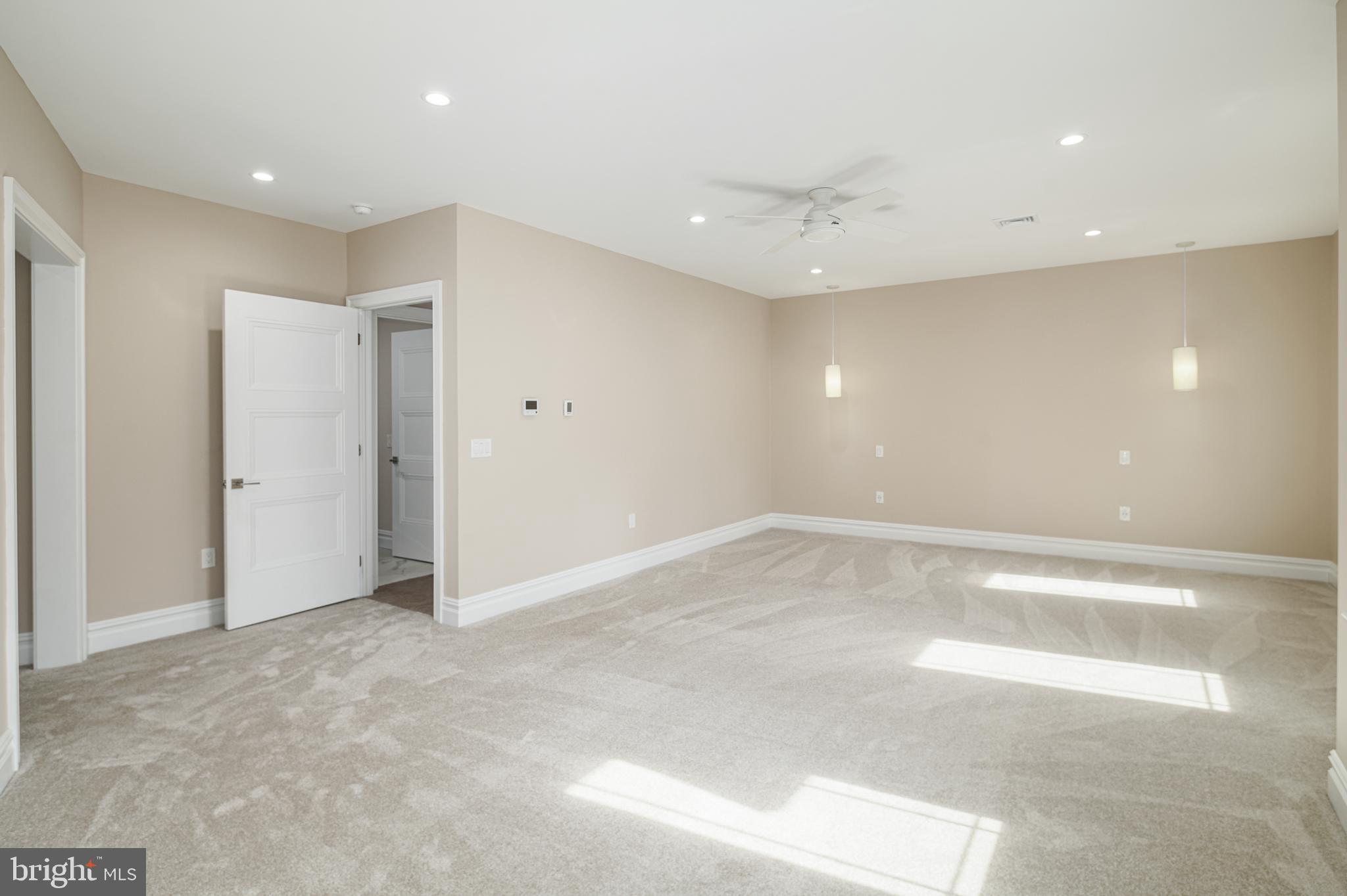 GLADWYNE - Residential