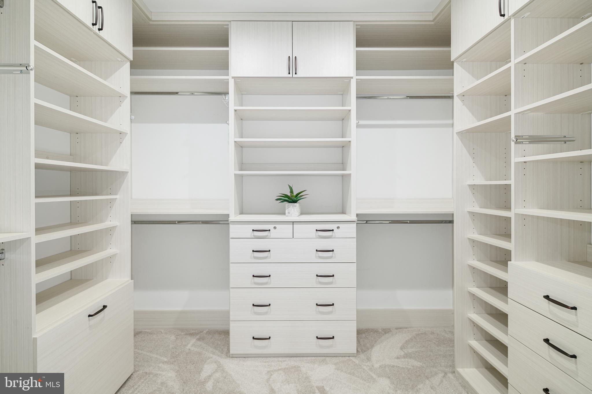 GLADWYNE - Residential