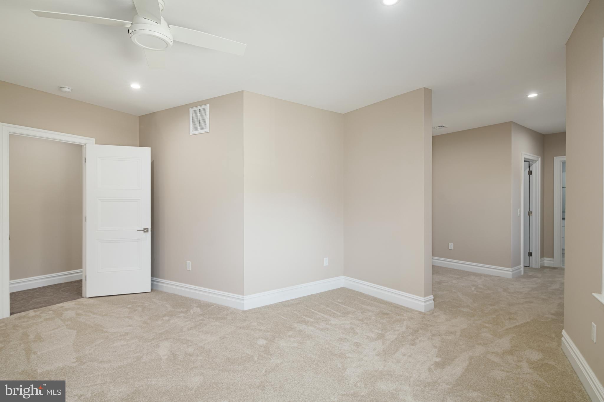 GLADWYNE - Residential