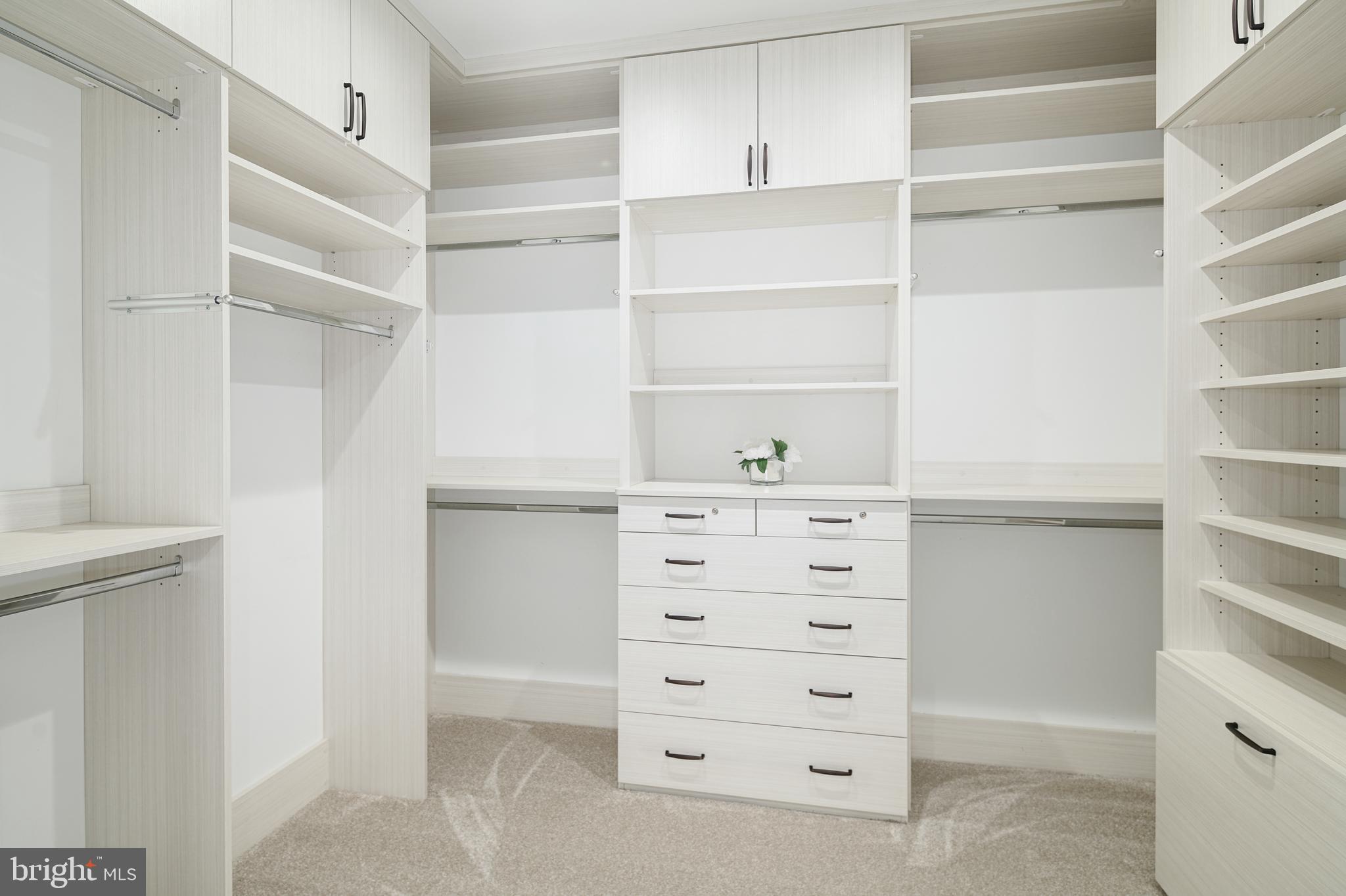 GLADWYNE - Residential