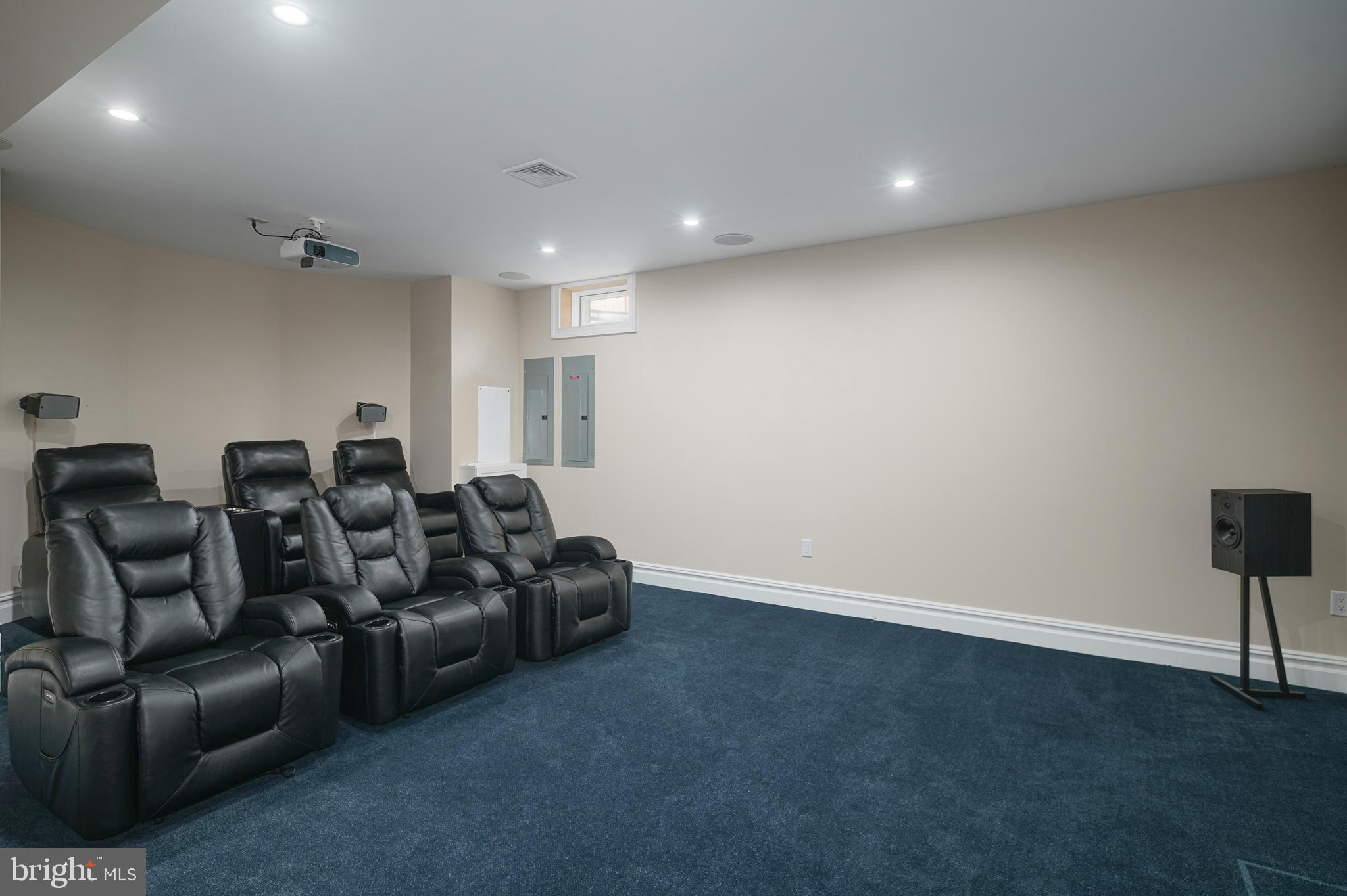 GLADWYNE - Residential