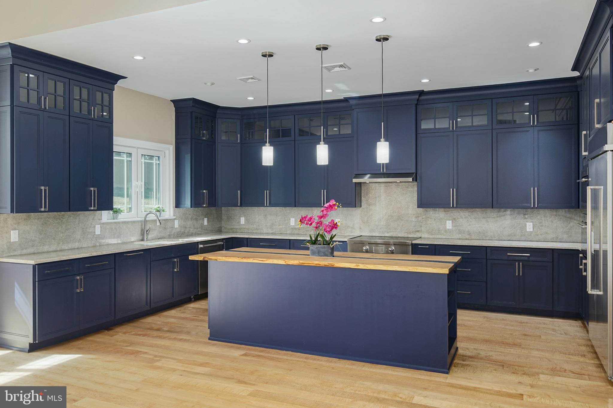 GLADWYNE - Residential