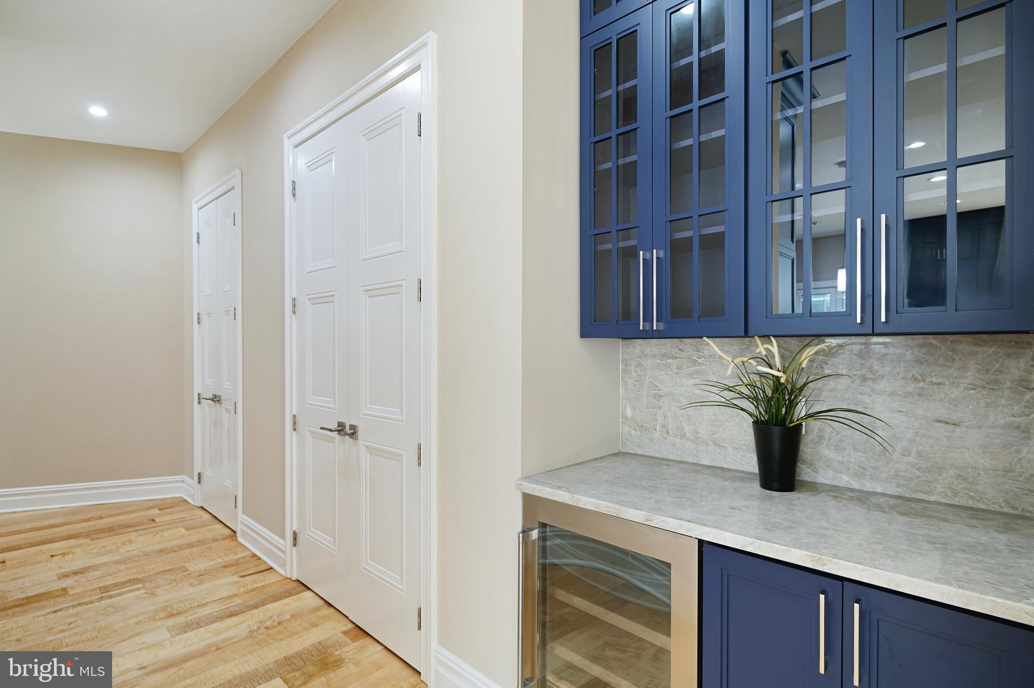 GLADWYNE - Residential