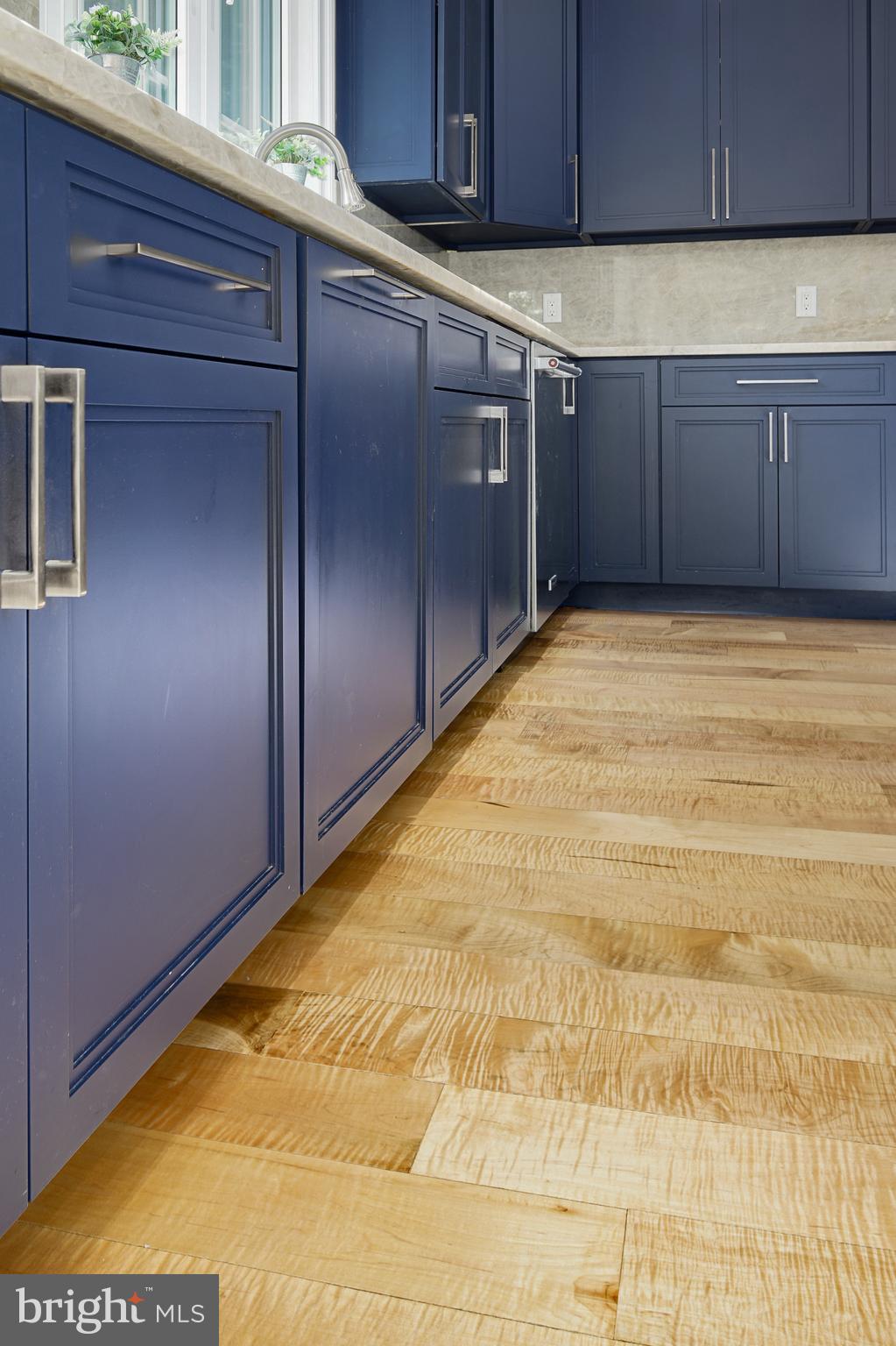 GLADWYNE - Residential