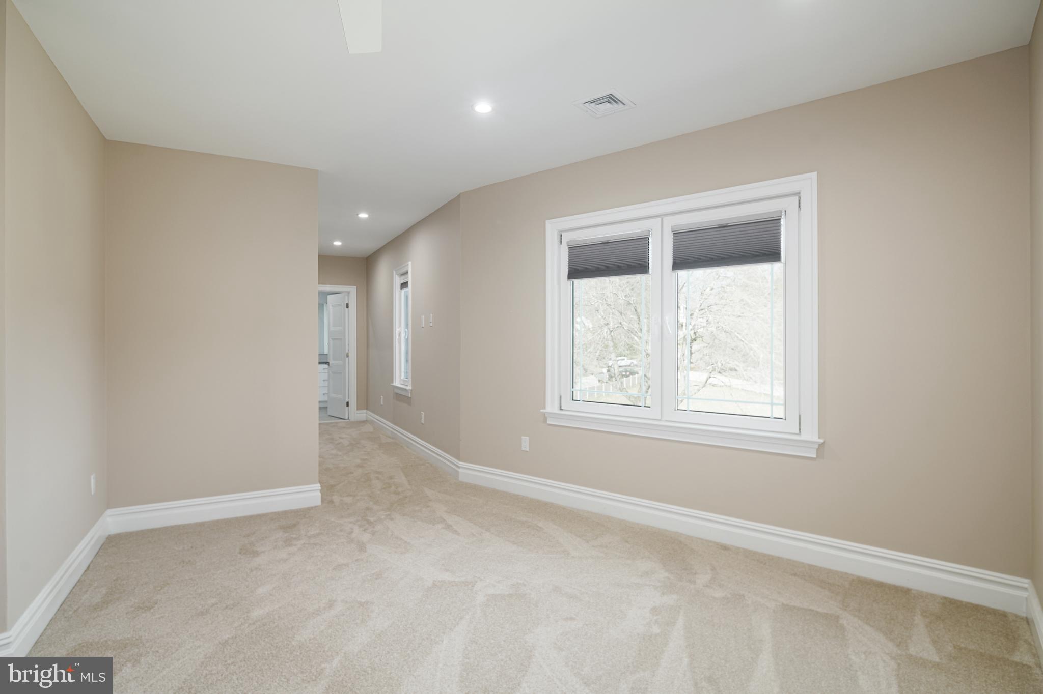 GLADWYNE - Residential