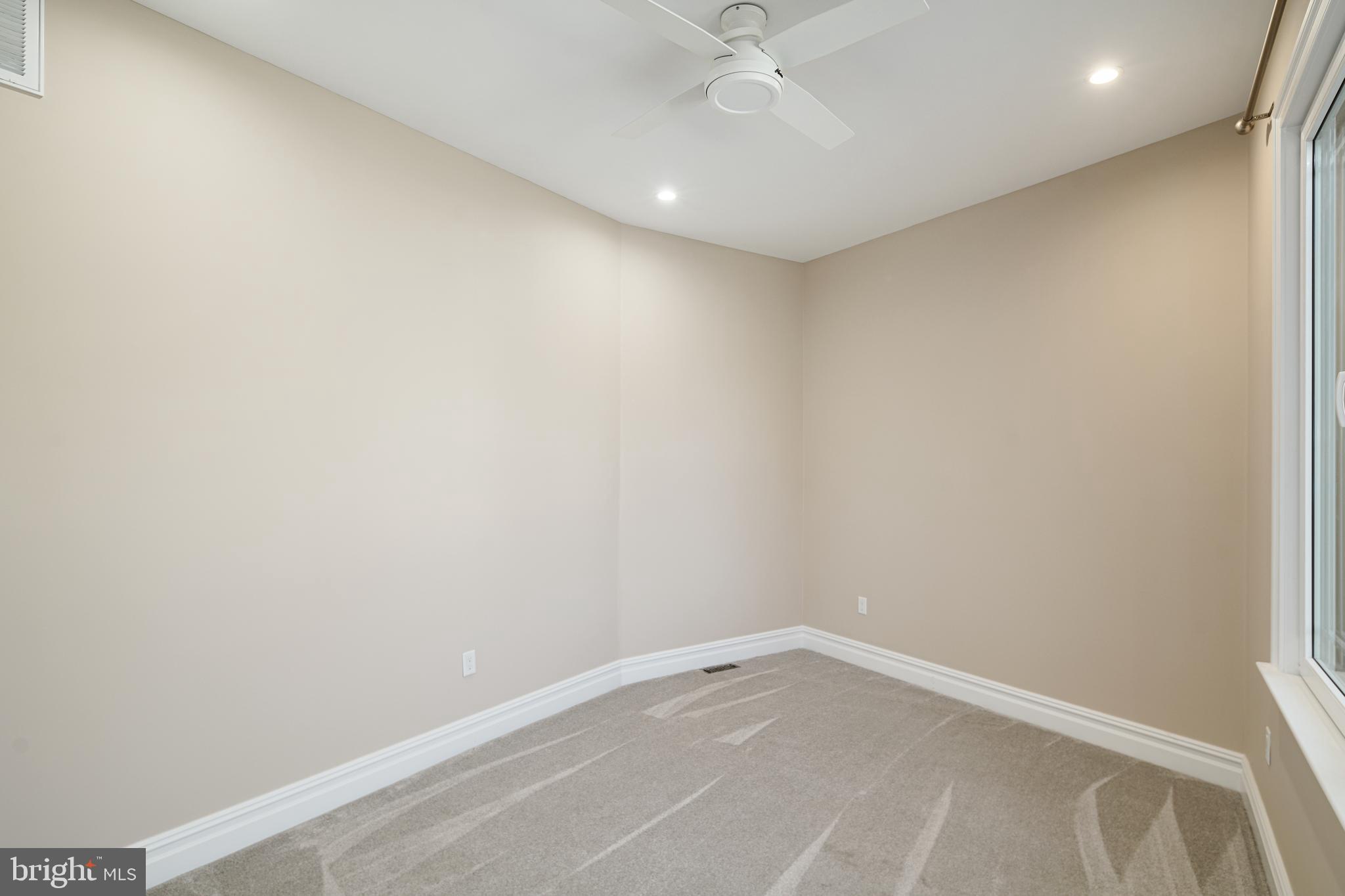 GLADWYNE - Residential