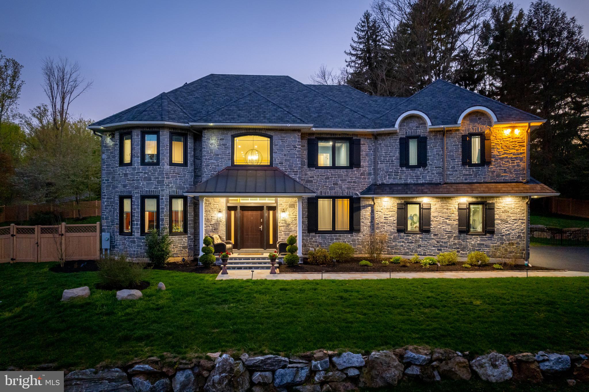 GLADWYNE - Residential