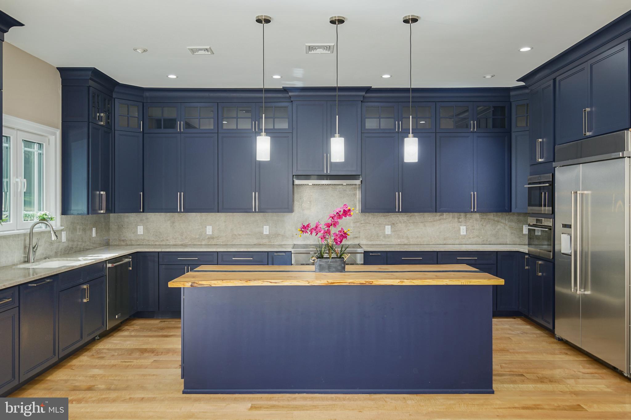 GLADWYNE - Residential