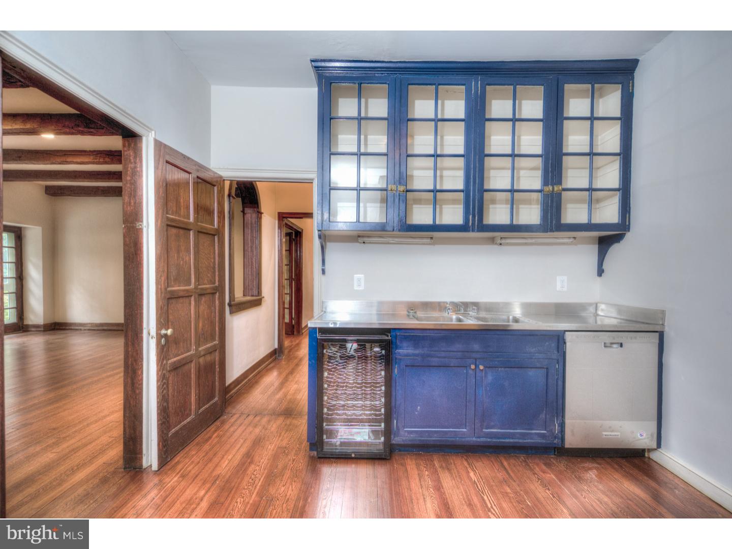 CHESTNUT HILL - Residential