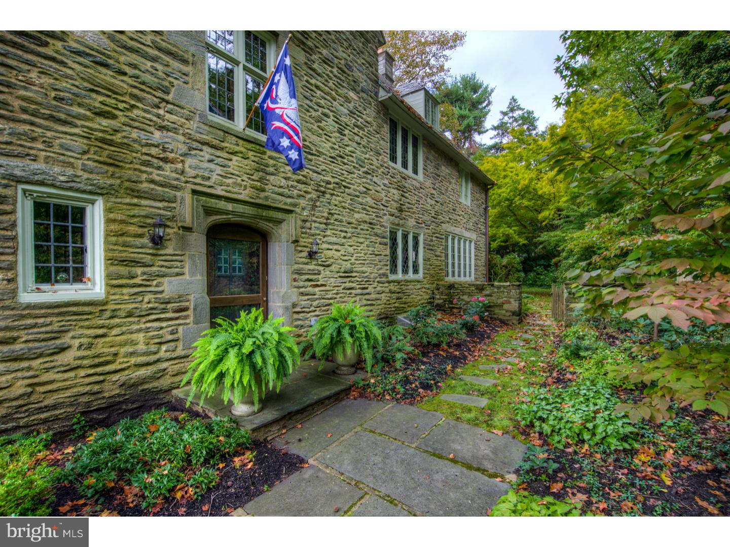 CHESTNUT HILL - Residential