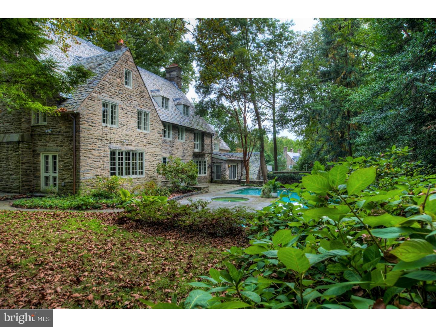 CHESTNUT HILL - Residential