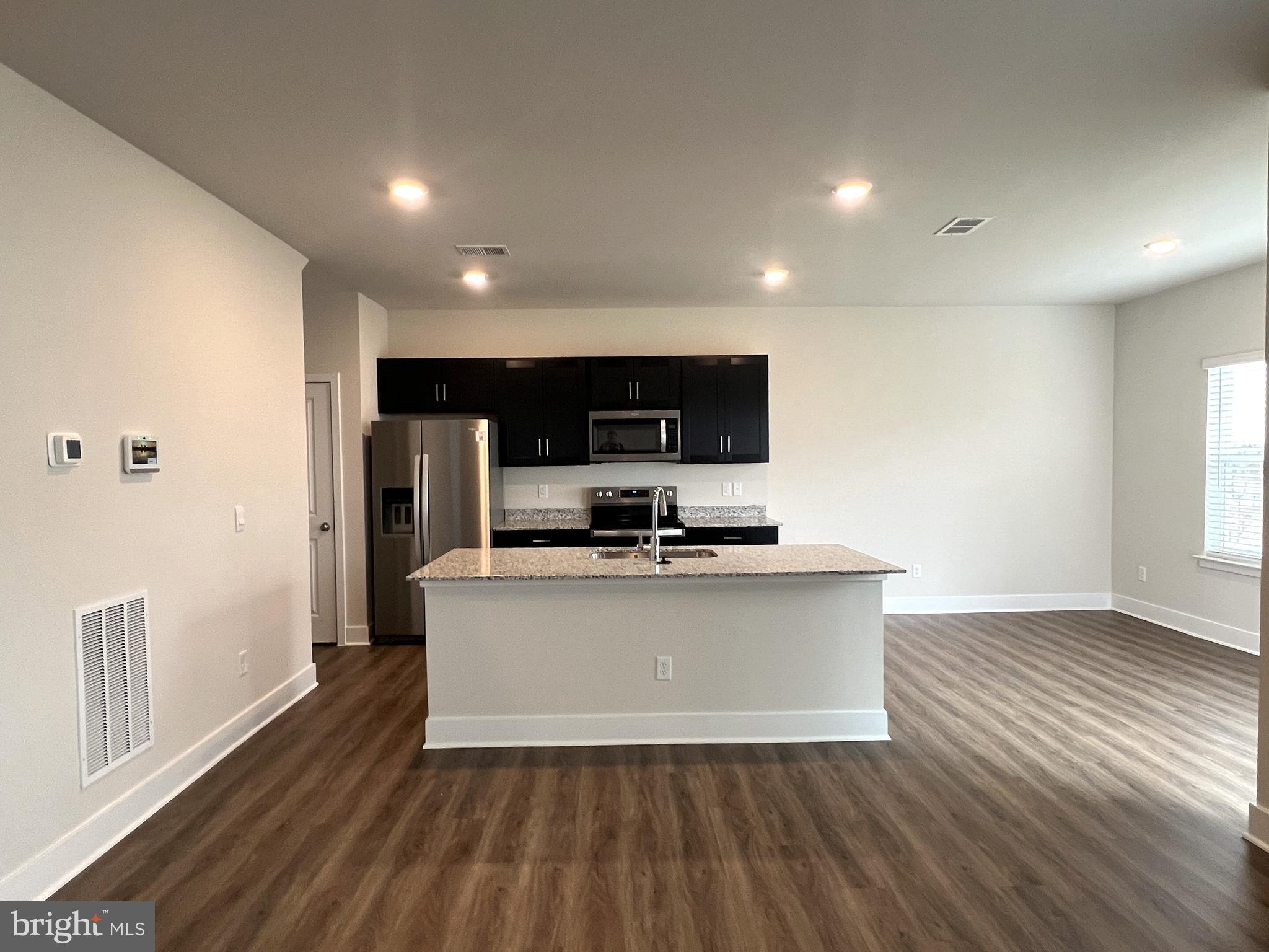 WEST WIND - Residential Lease