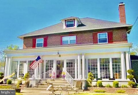 Photo of 420 Heulings Avenue #3RD FL, RIVERSIDE, NJ 08075 (MLS # NJBL2098272)