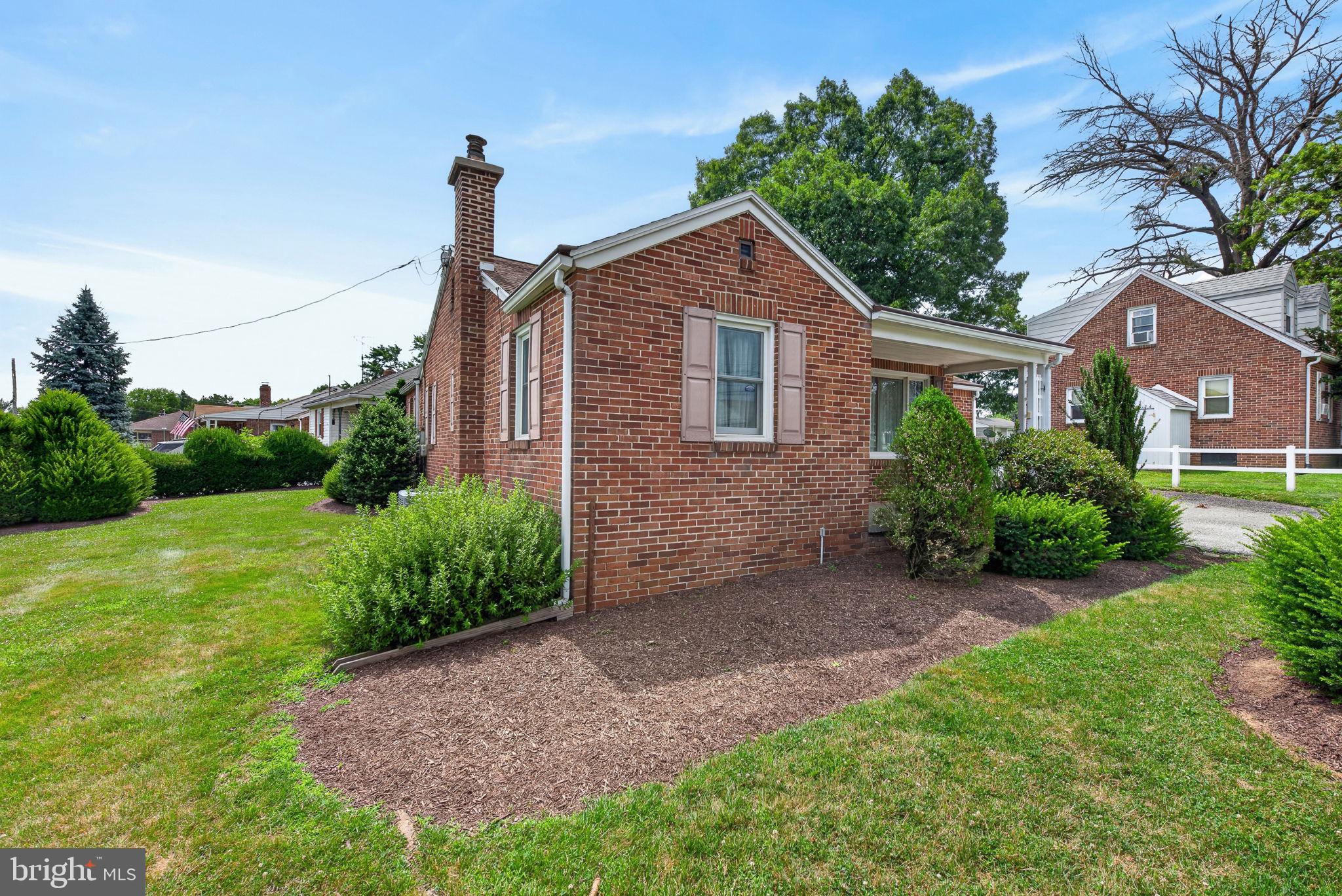 540 MANOR ROAD