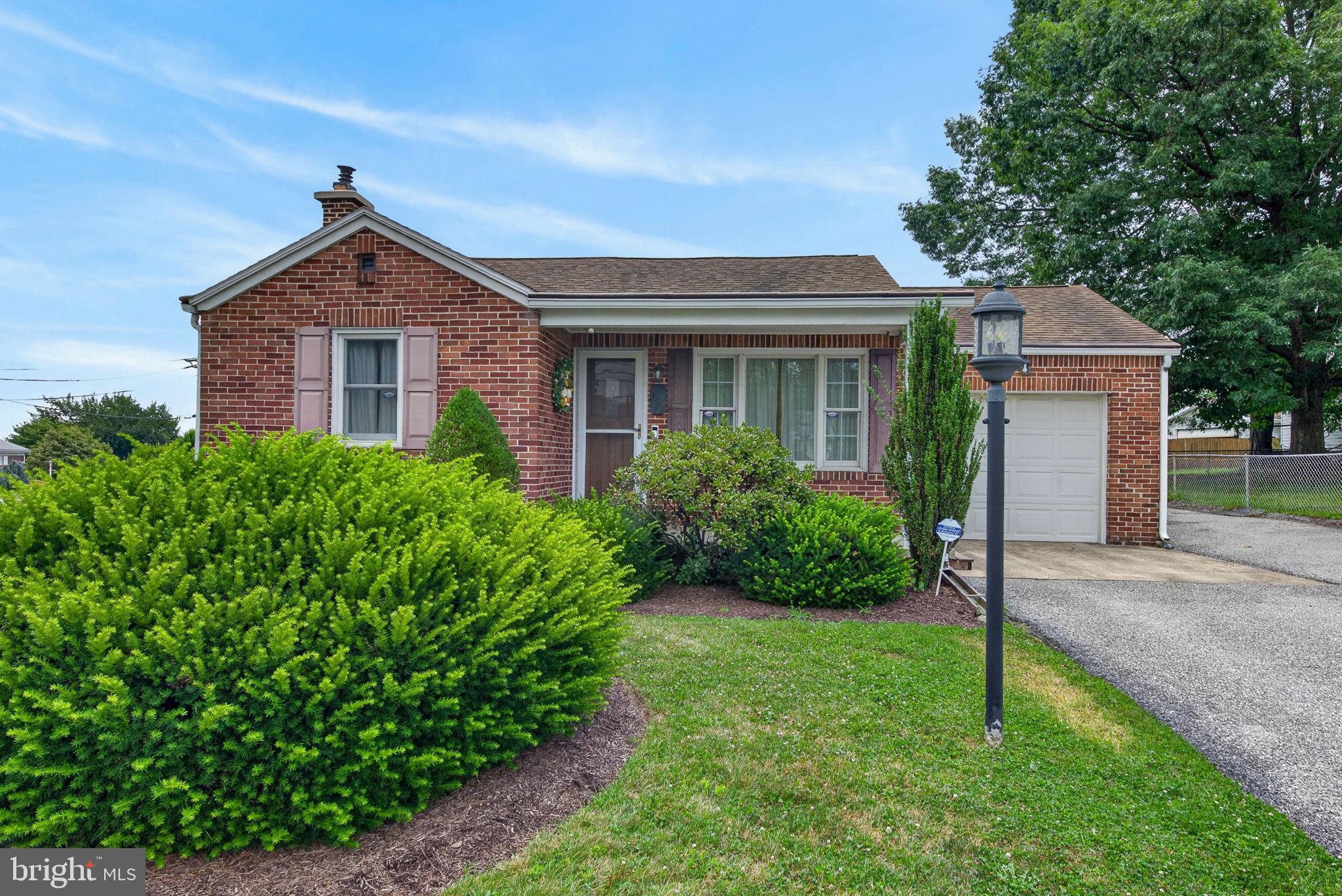 540 MANOR ROAD