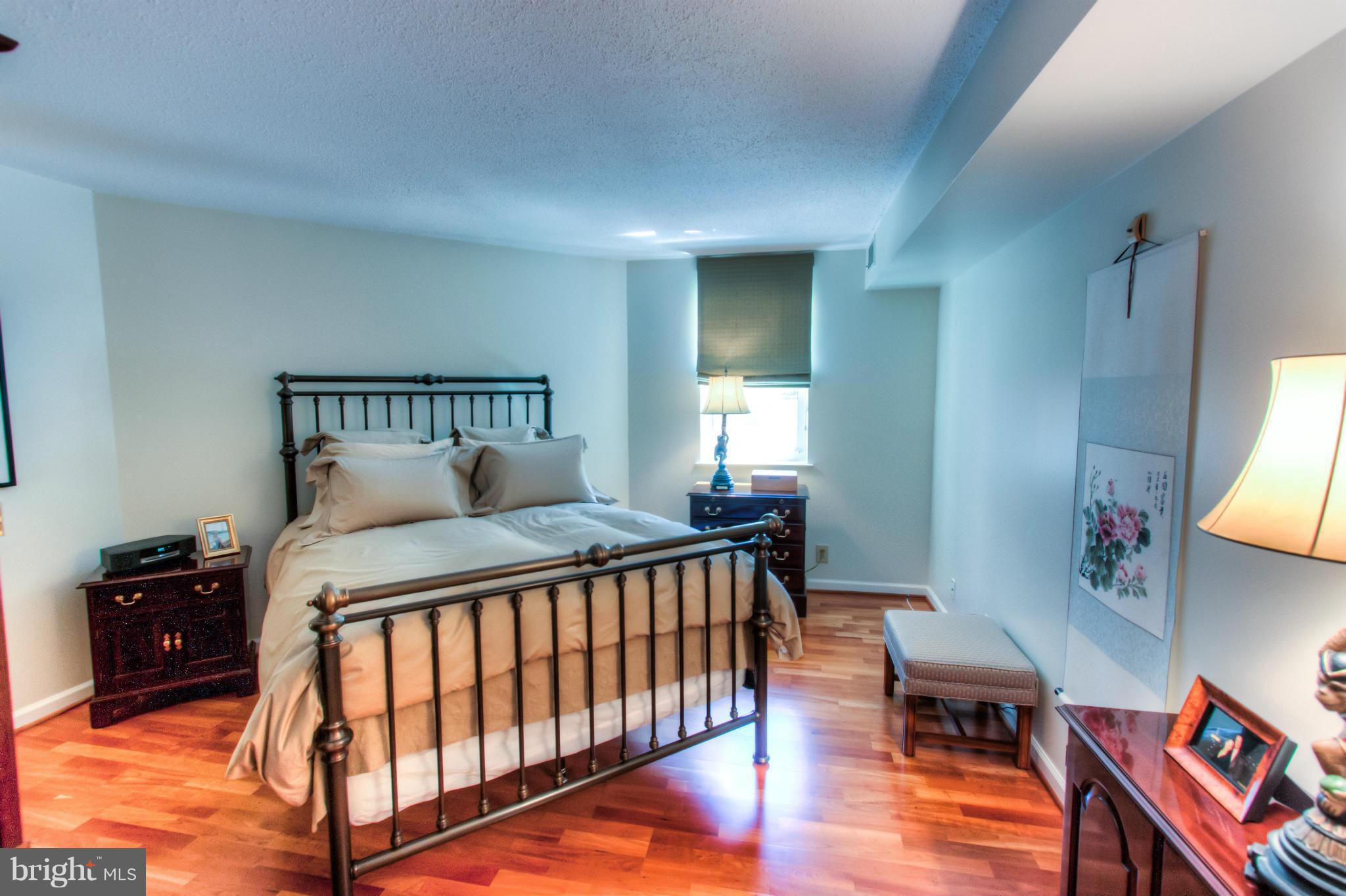 ASTORIA - Residential