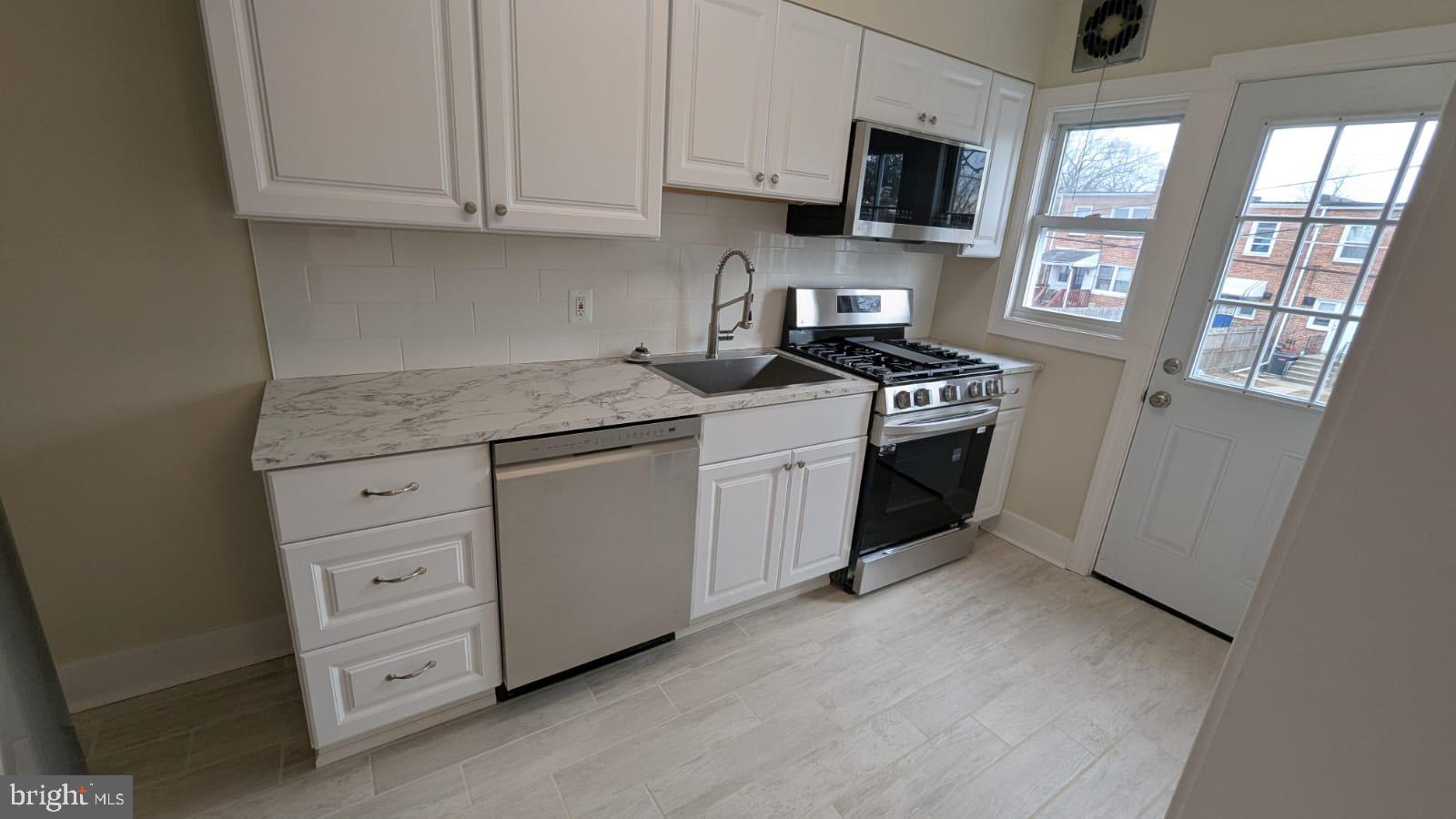 OAKLEIGH - Residential Lease