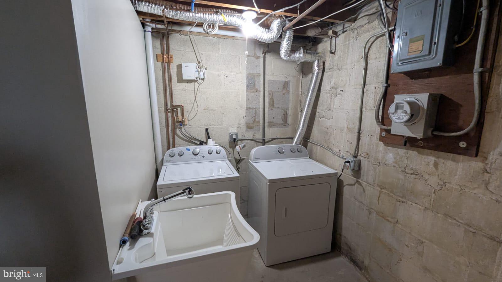 OAKLEIGH - Residential Lease