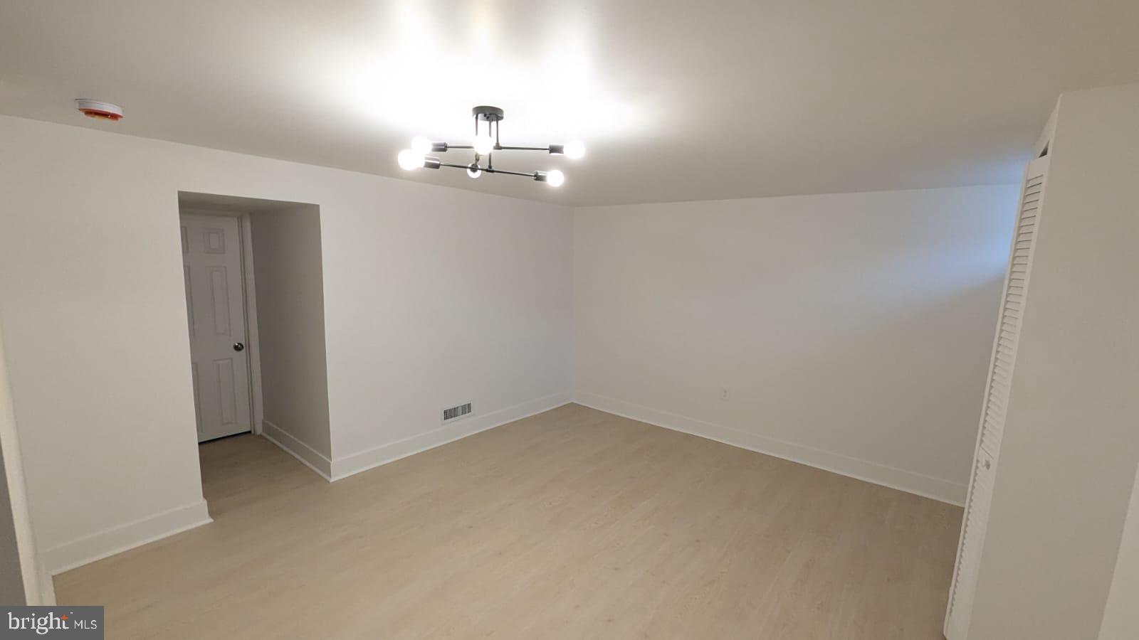 OAKLEIGH - Residential Lease