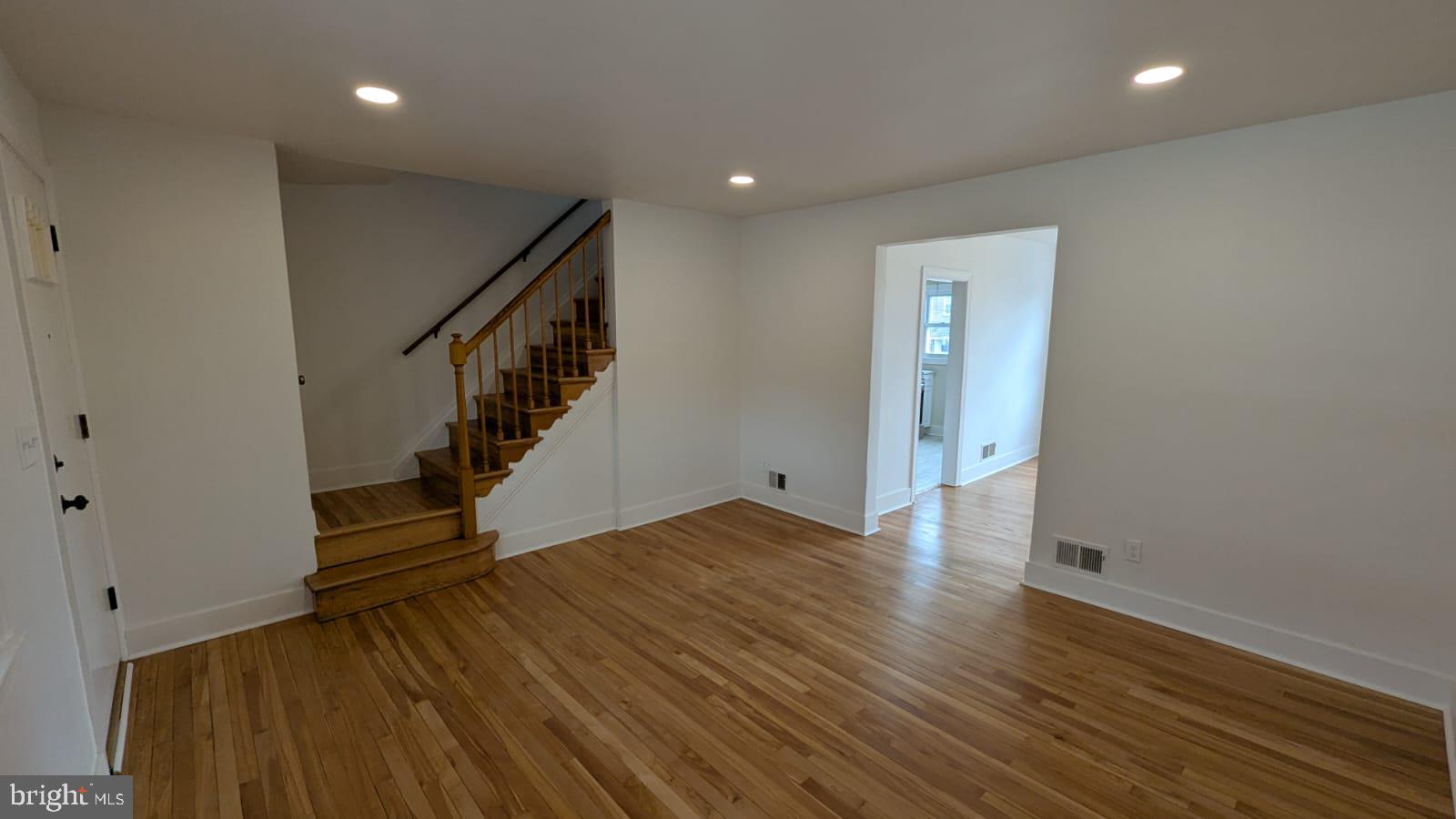 OAKLEIGH - Residential Lease