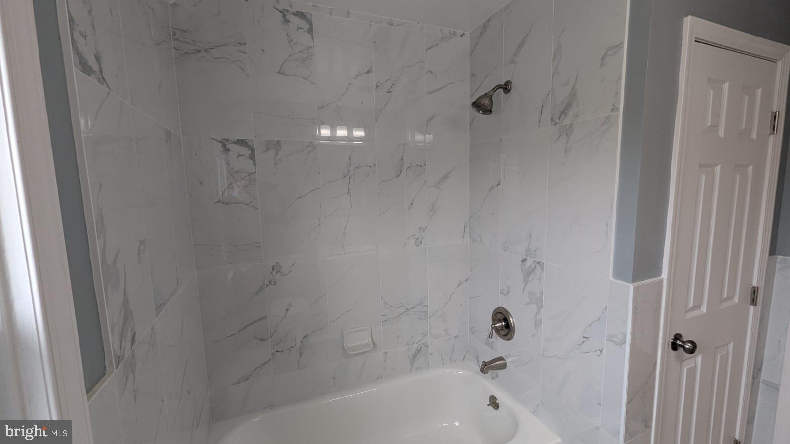 OAKLEIGH - Residential Lease