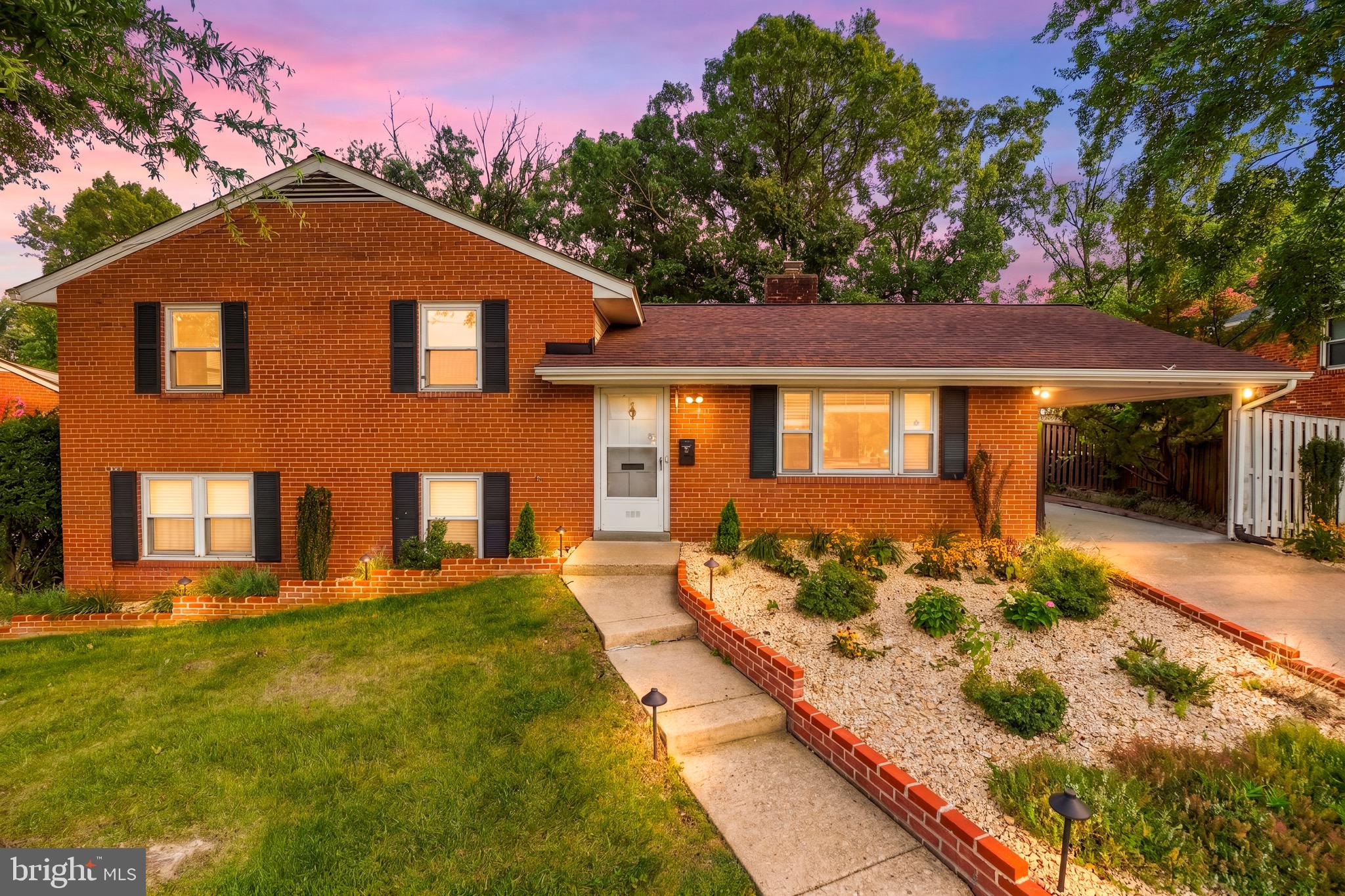 6011 HIBBLING AVENUE