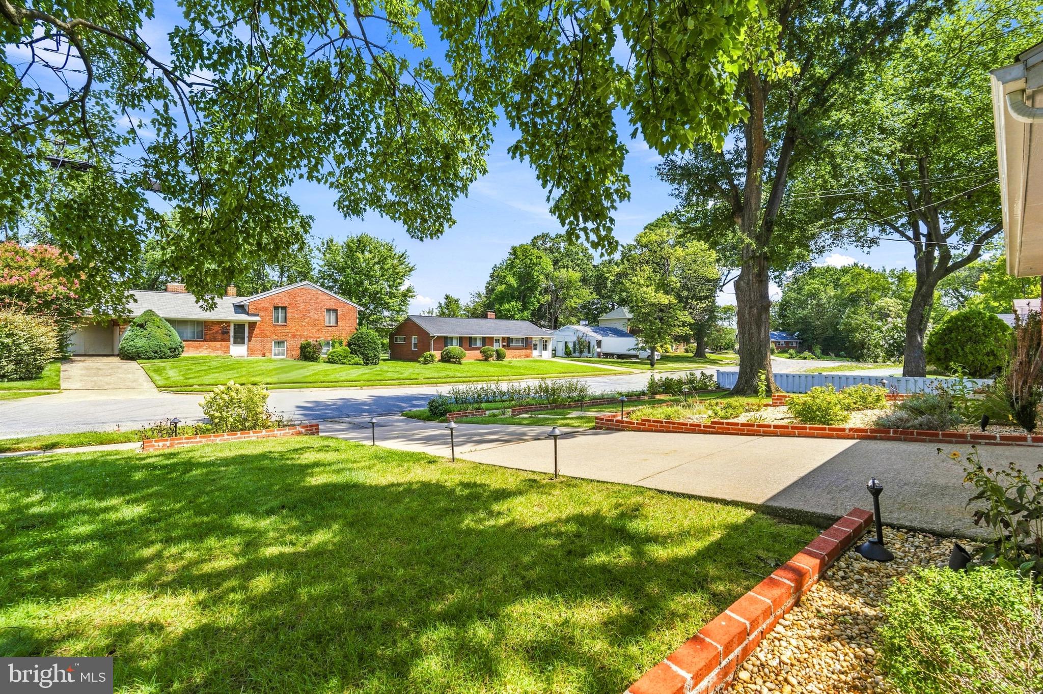 6011 HIBBLING AVENUE