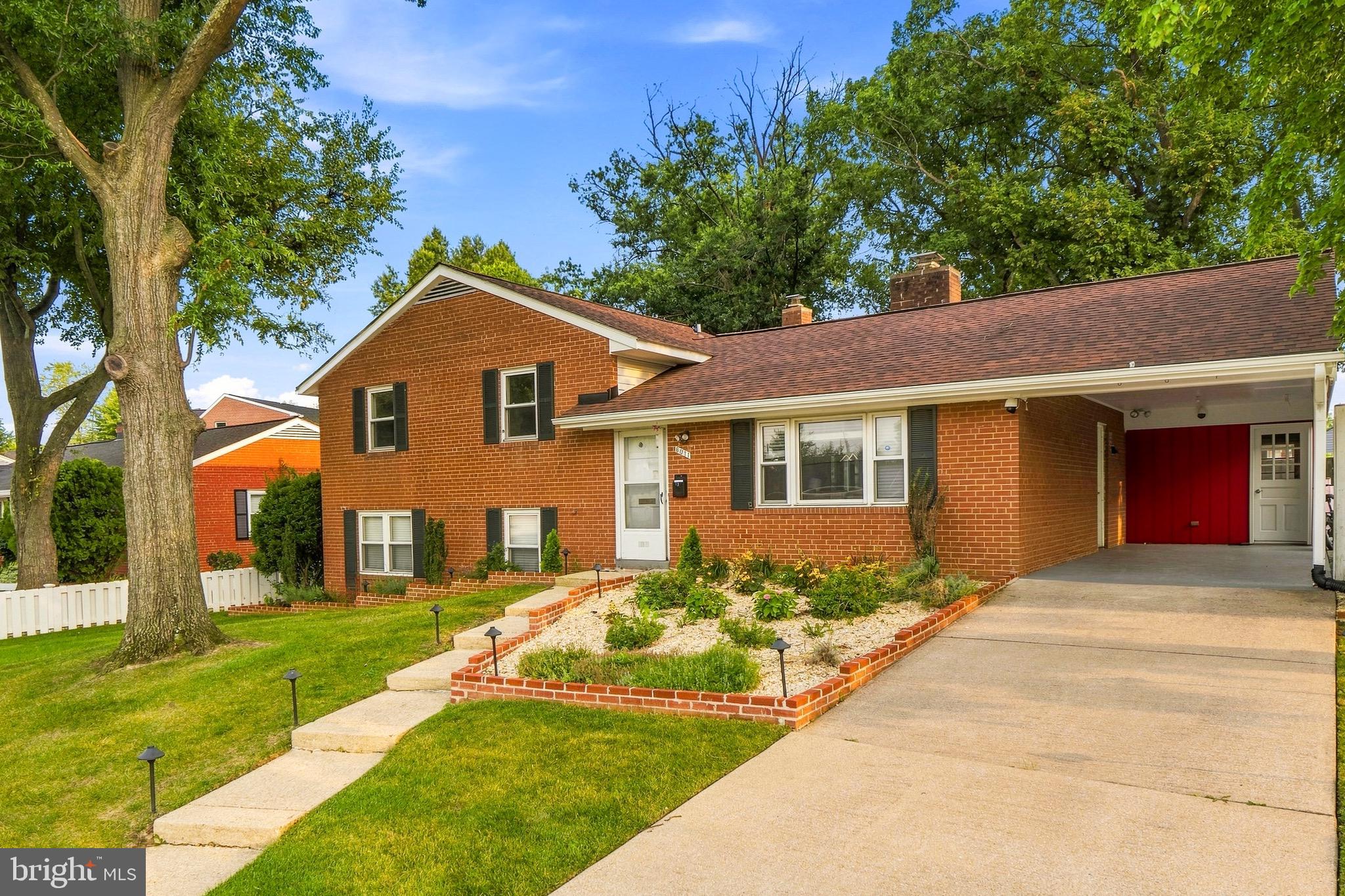 6011 HIBBLING AVENUE
