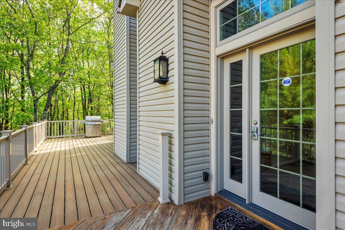 LAURELWOODS - Residential