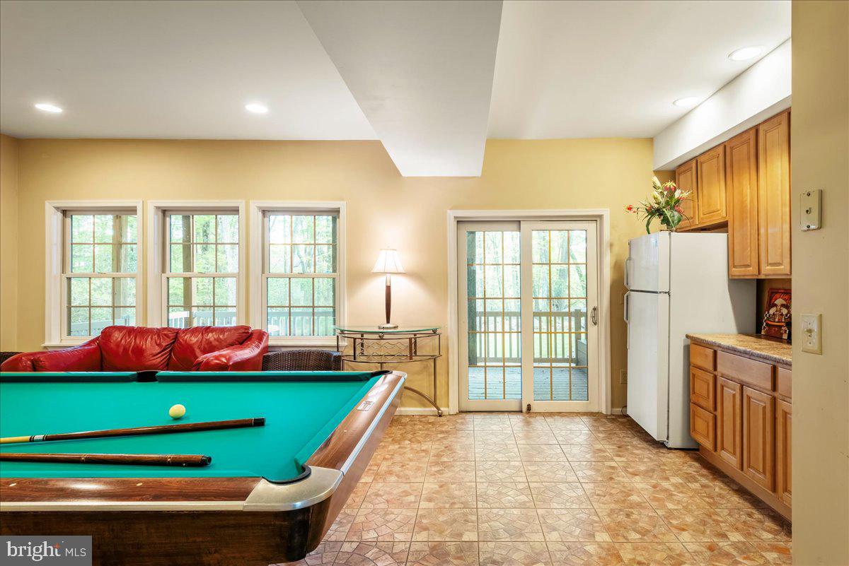 LAURELWOODS - Residential