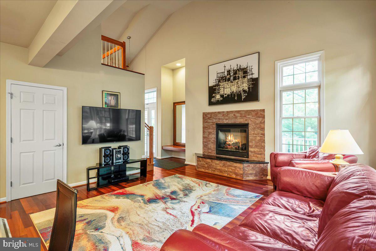 LAURELWOODS - Residential